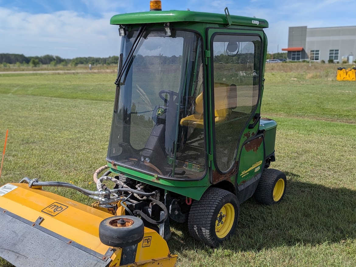 2013 John Deere 1445 Lawn Mower