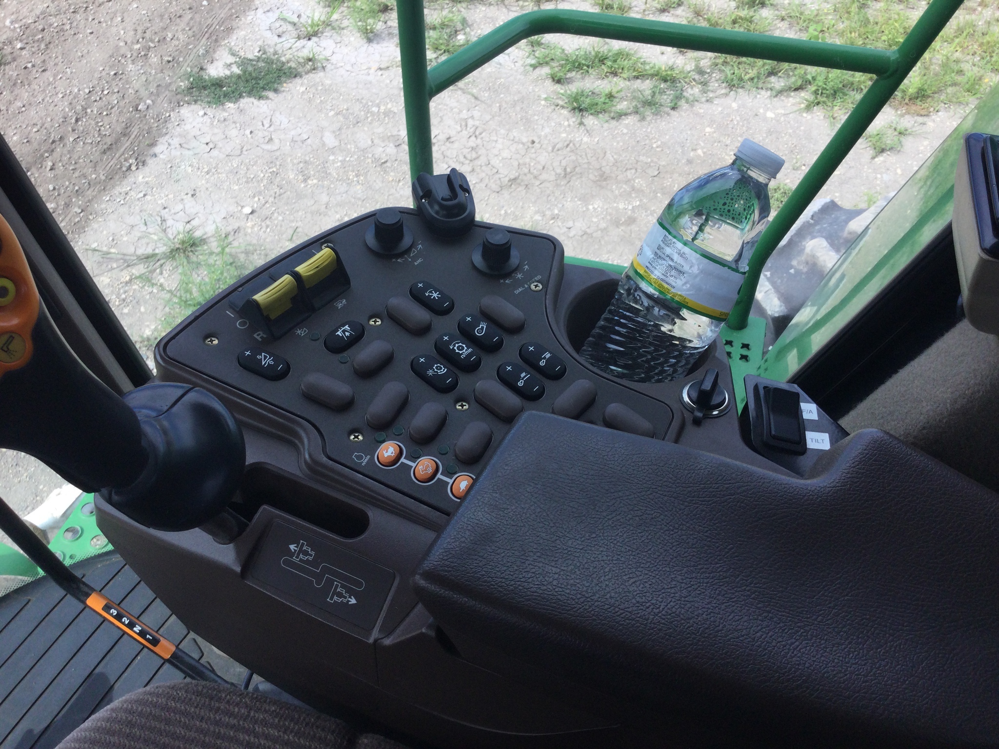 2005 John Deere 9660 STS Combine
