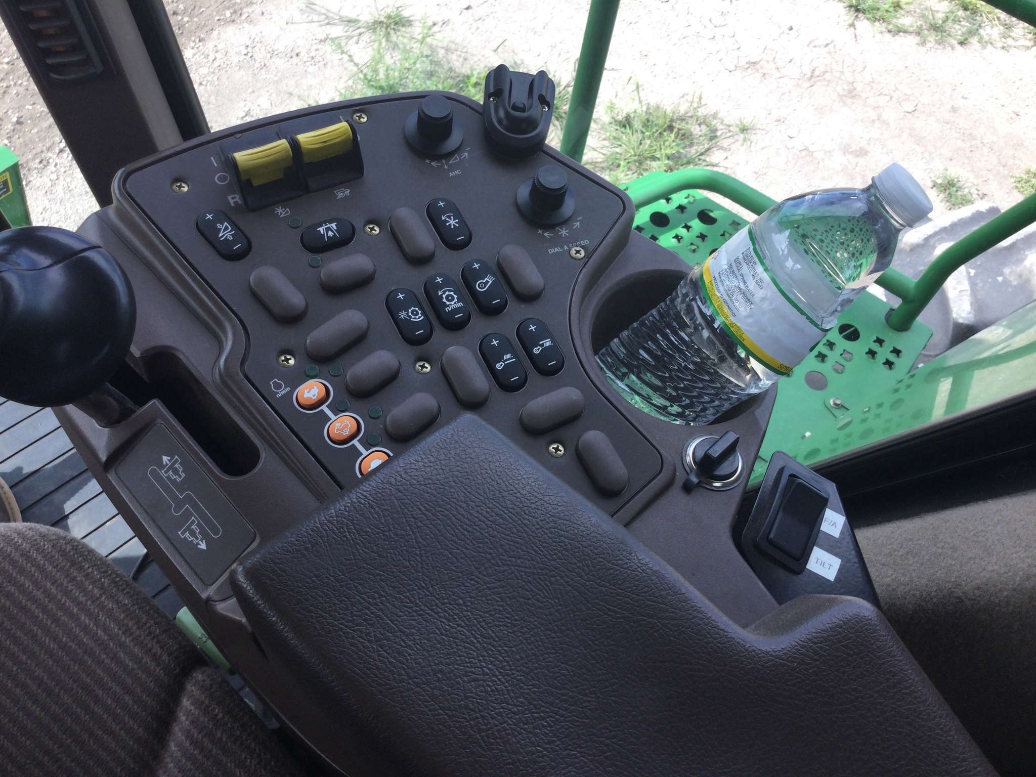 2005 John Deere 9660 STS Combine