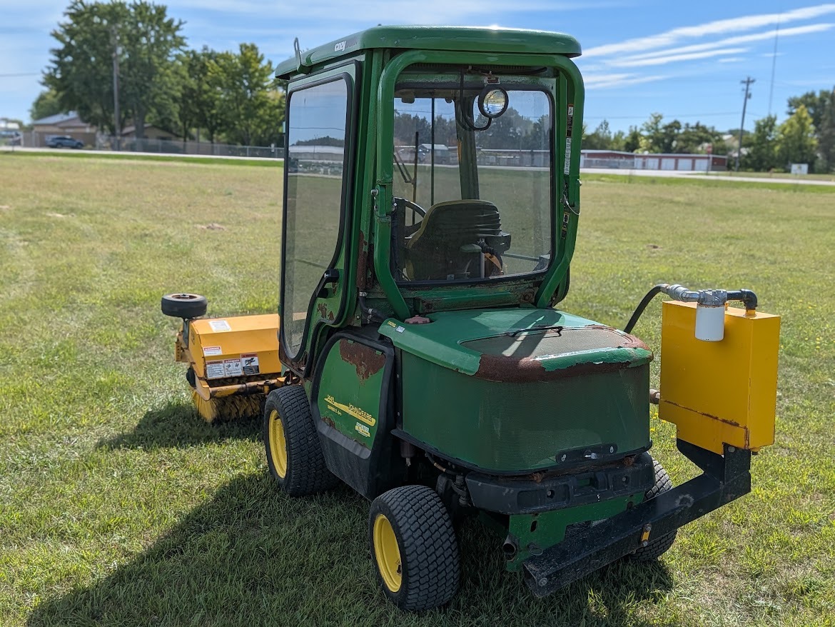 2013 John Deere 1445 Lawn Mower