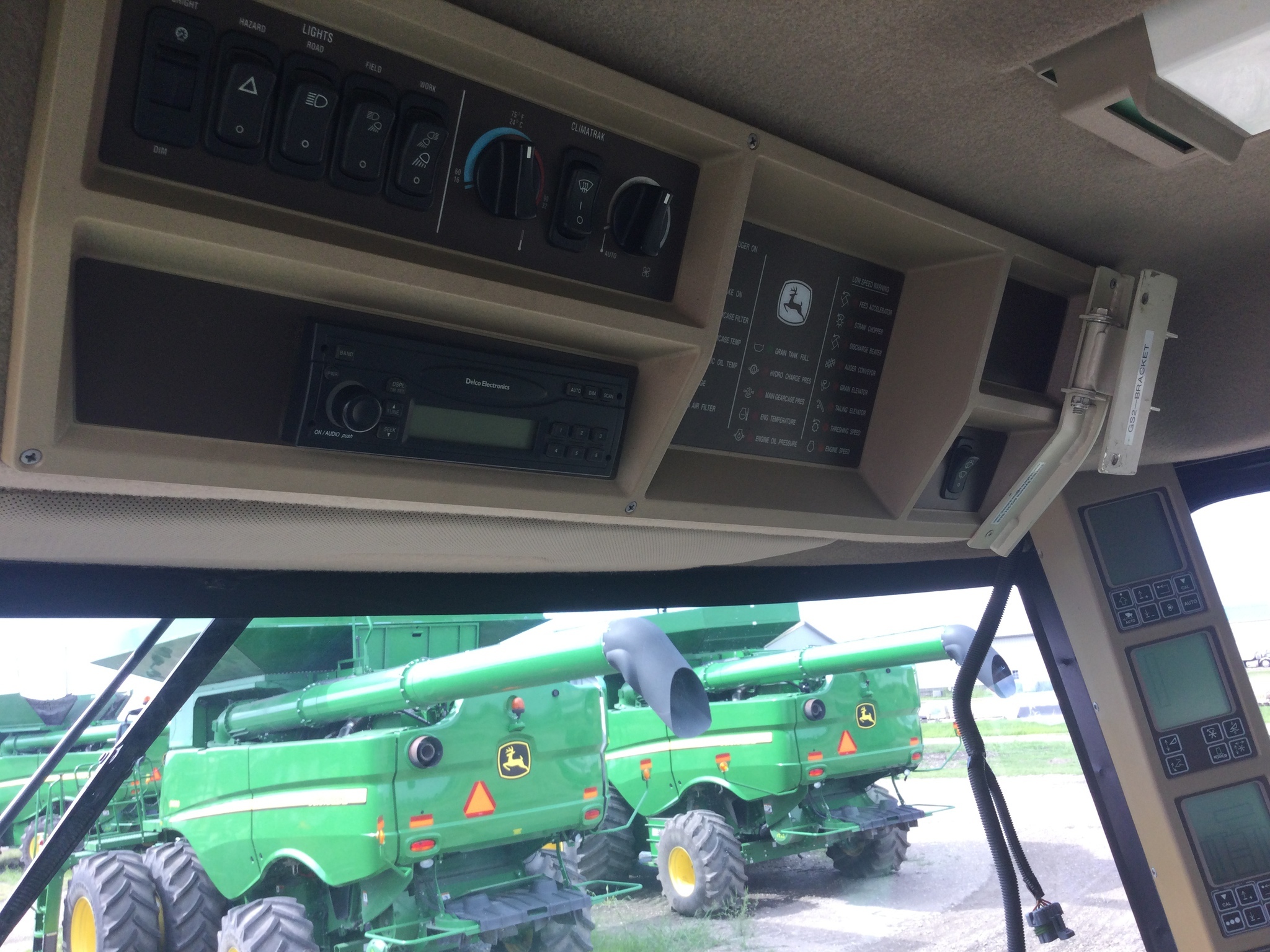 2005 John Deere 9660 STS Combine