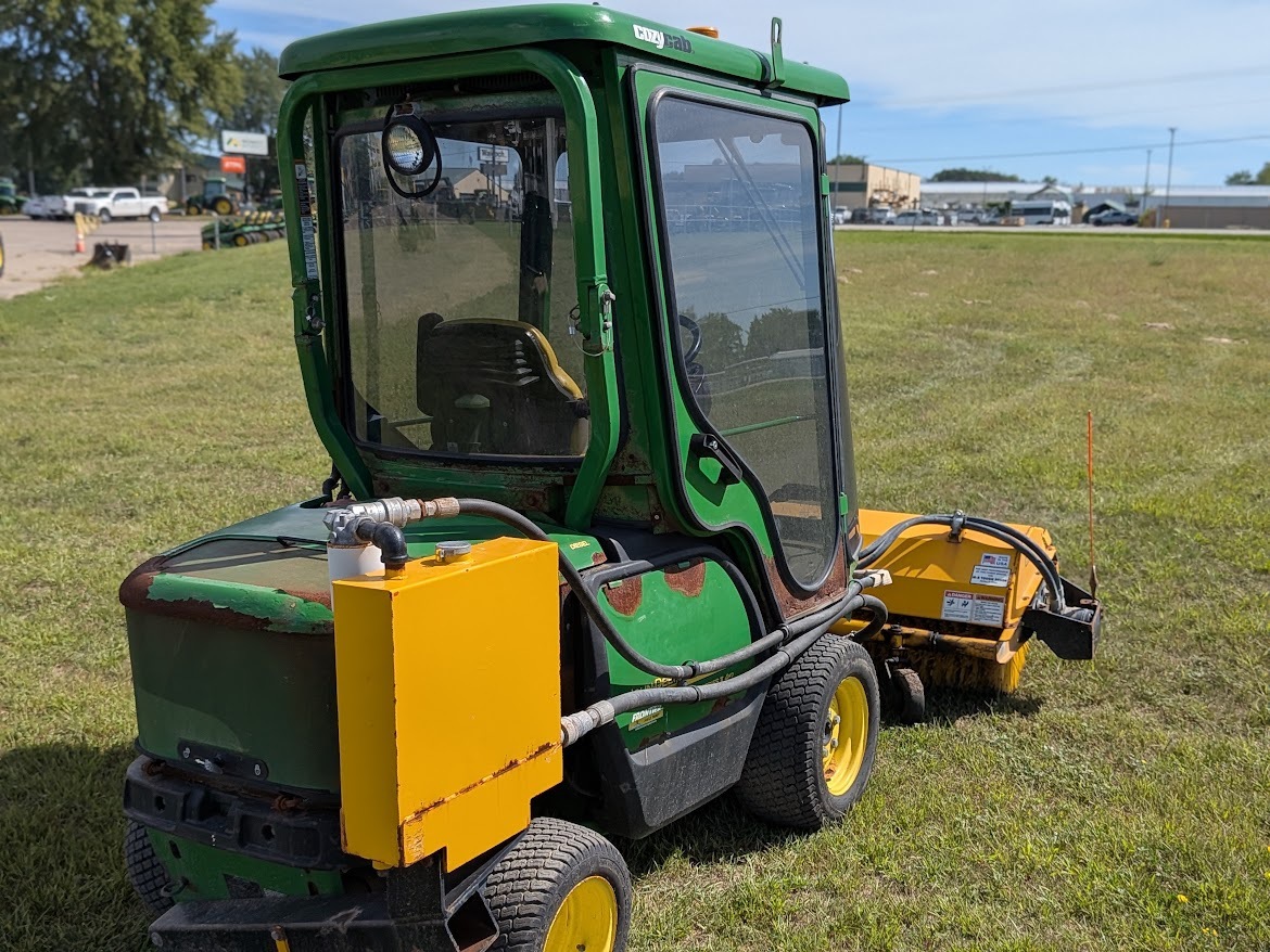 2013 John Deere 1445 Lawn Mower