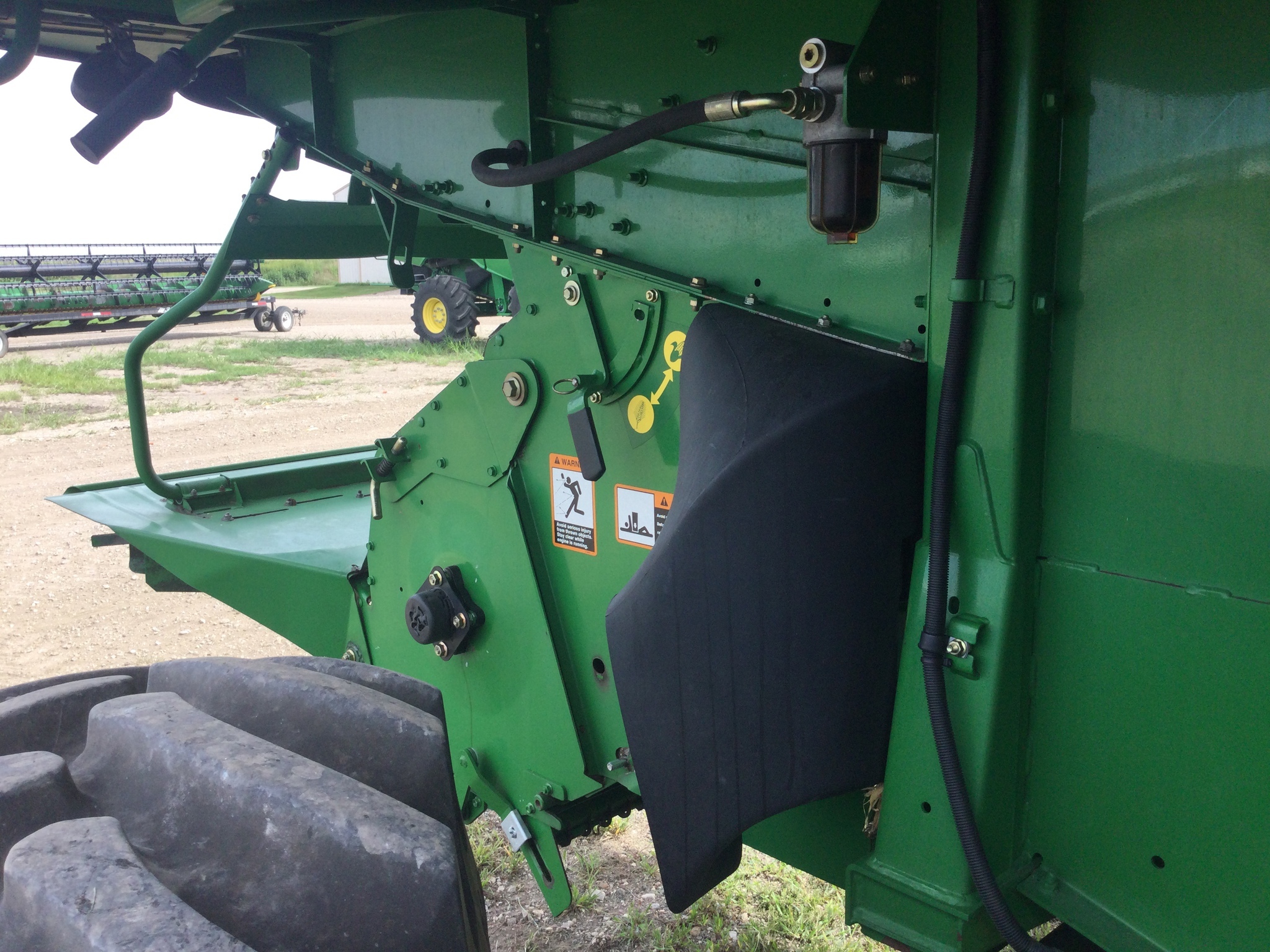 2005 John Deere 9660 STS Combine