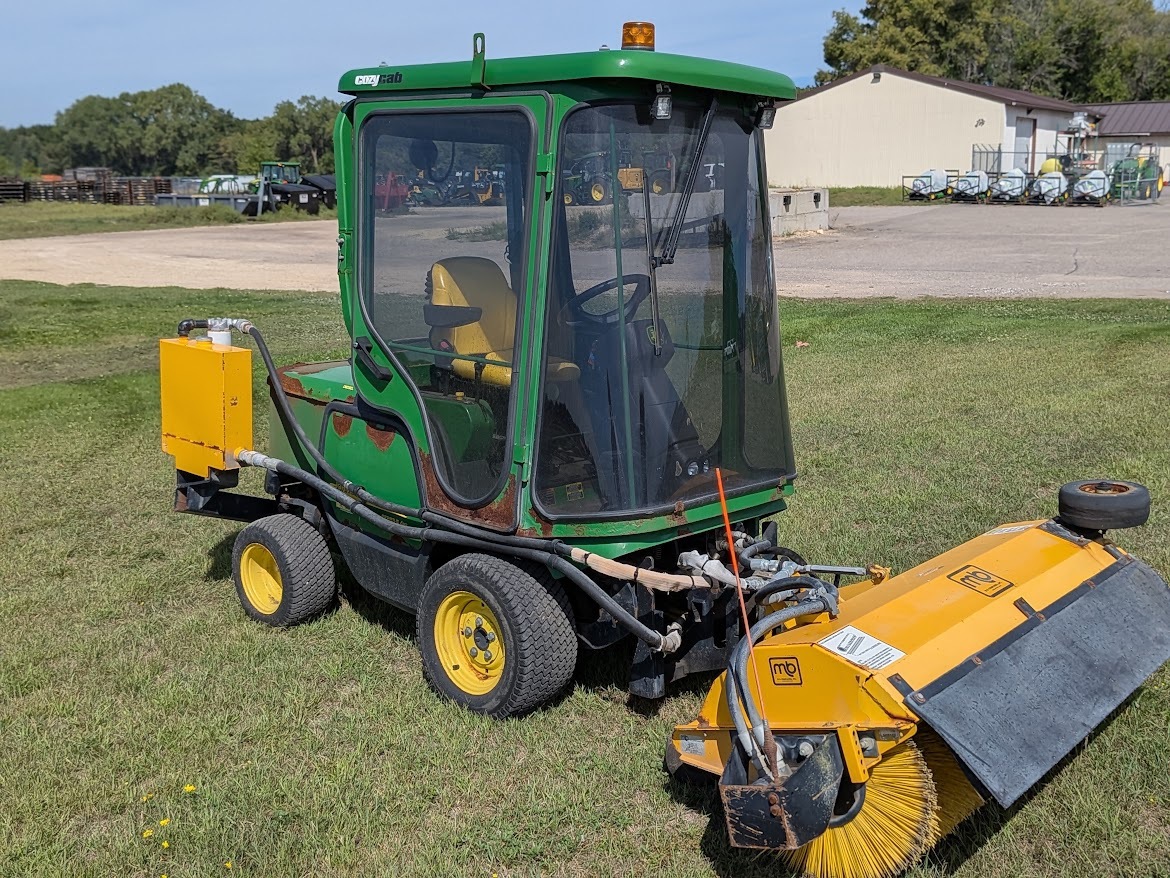 2013 John Deere 1445 Lawn Mower