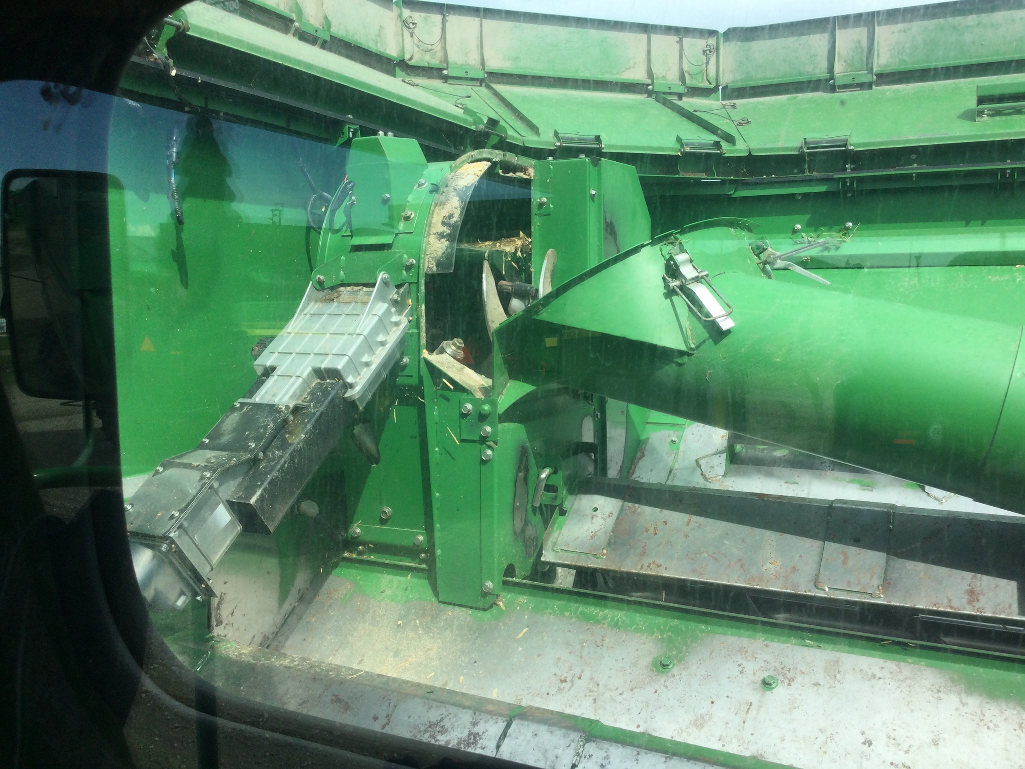 2005 John Deere 9660 STS Combine