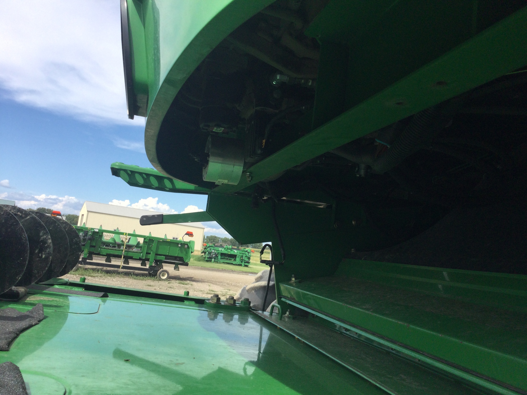 2005 John Deere 9660 STS Combine