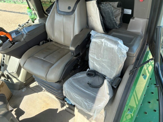 2025 John Deere 412R Self-Propelled Sprayer