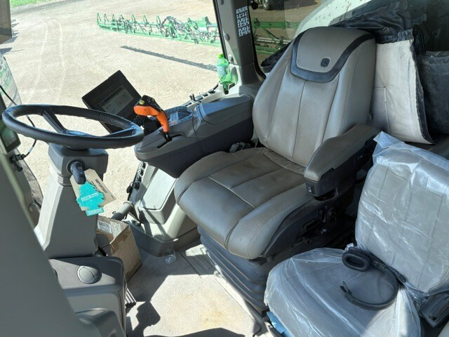 2025 John Deere 412R Self-Propelled Sprayer
