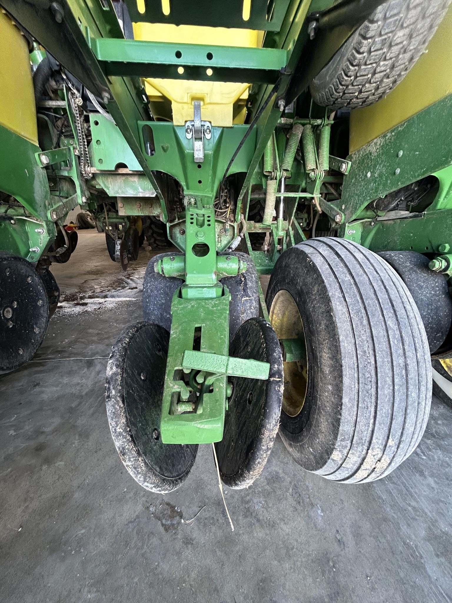  John Deere 1760 Planter