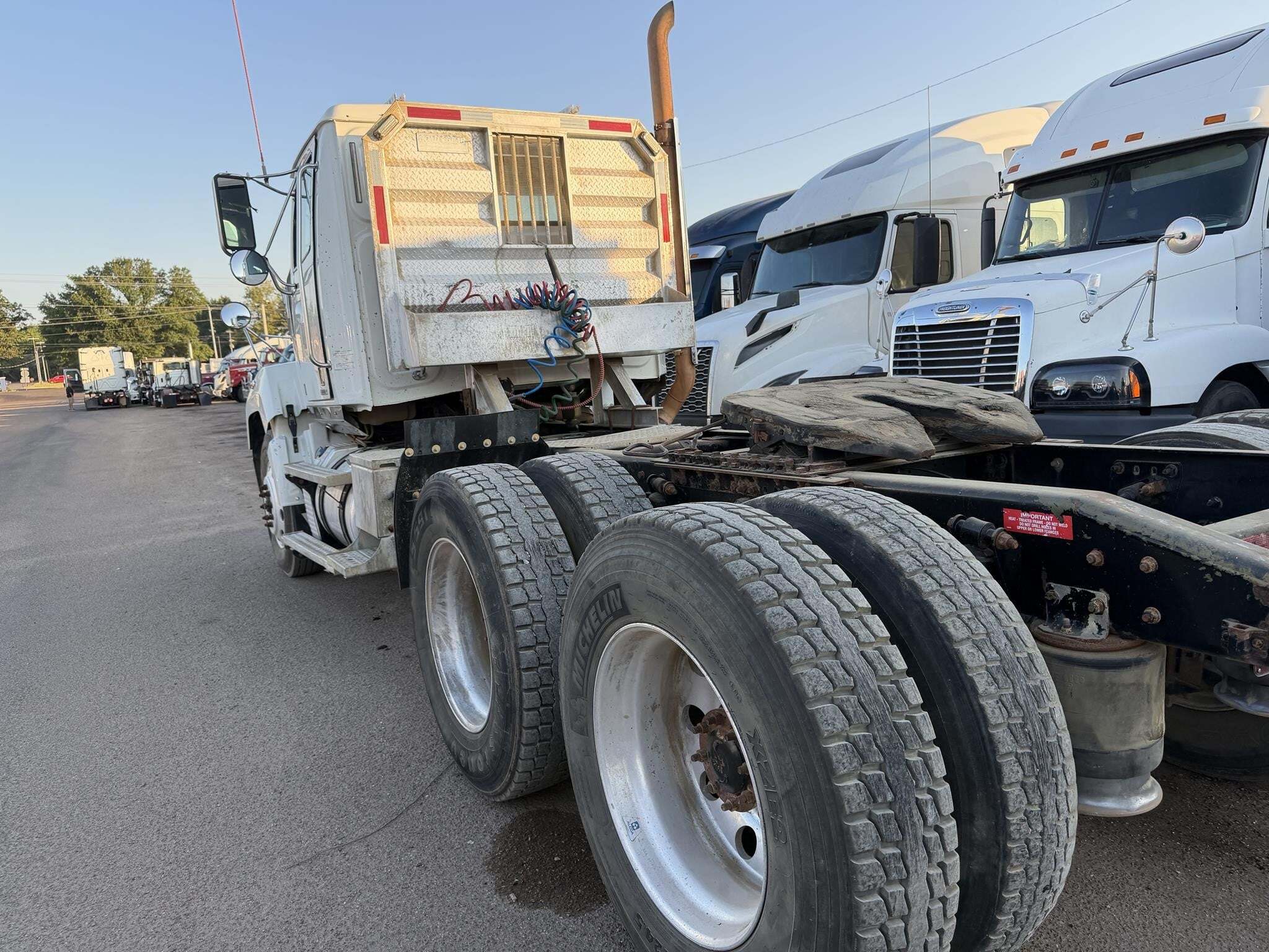 2017 Western Star 4700 Semi Trucks/Trailer