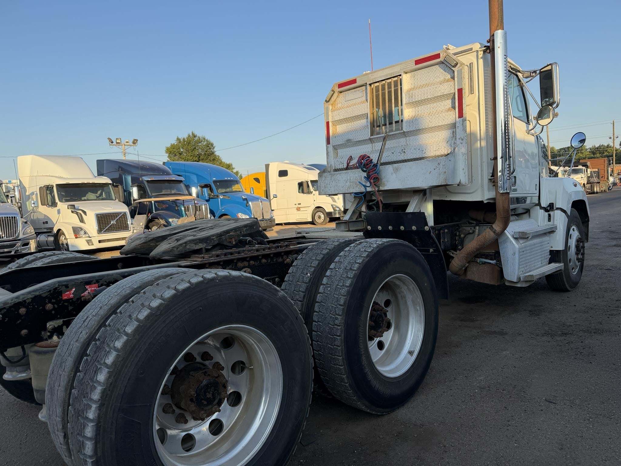 2017 Western Star 4700 Semi Trucks/Trailer