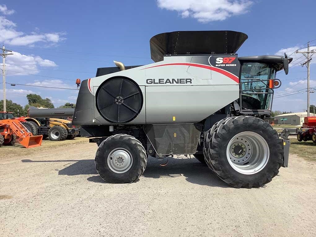 2019 Gleaner S97 Combine
