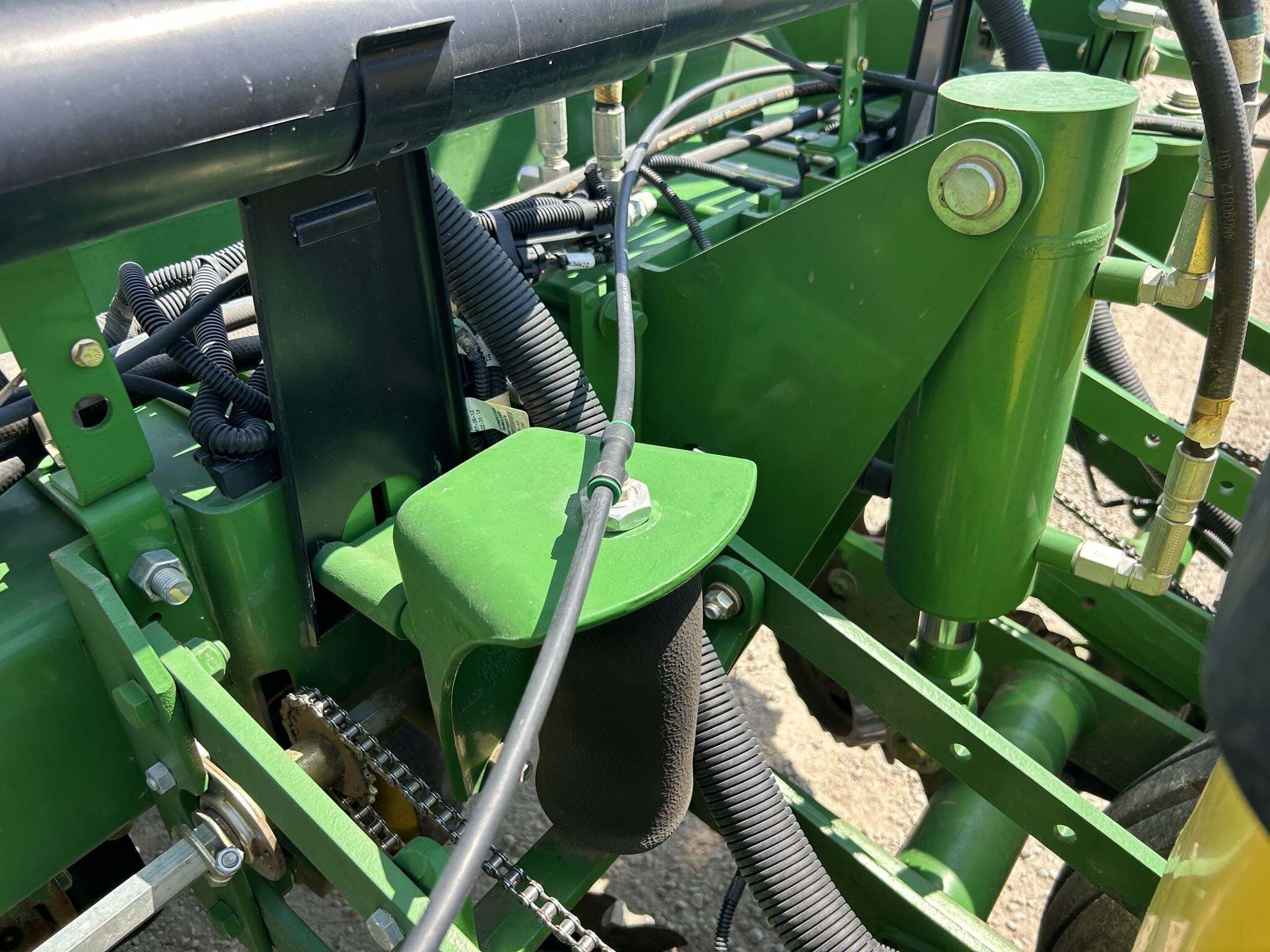 2013 John Deere 1770NT Planter