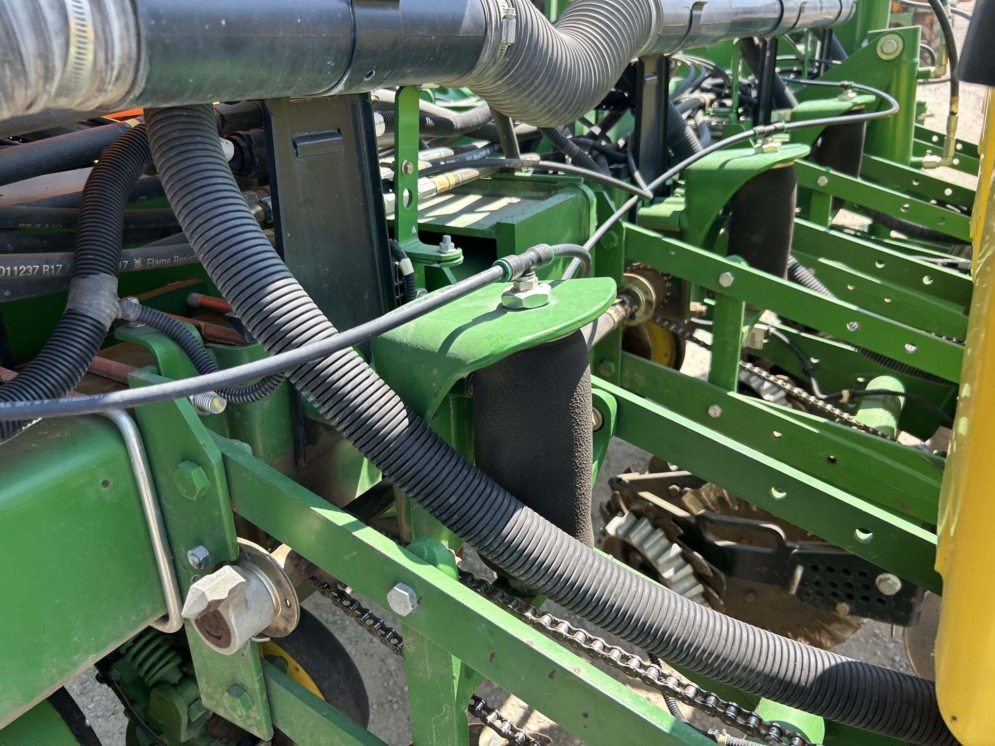 2013 John Deere 1770NT Planter