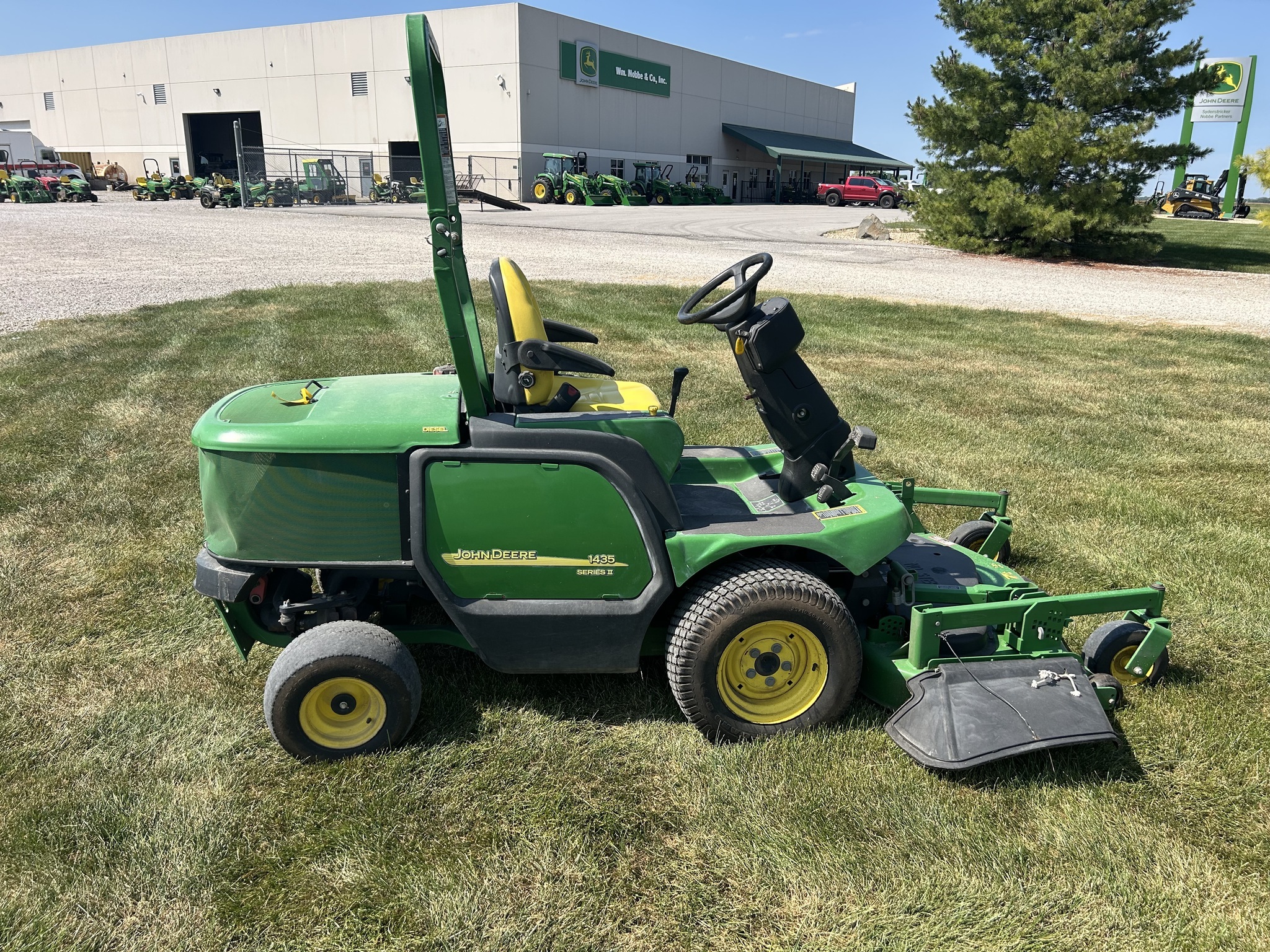 2013 John Deere 1435 Lawn Mower