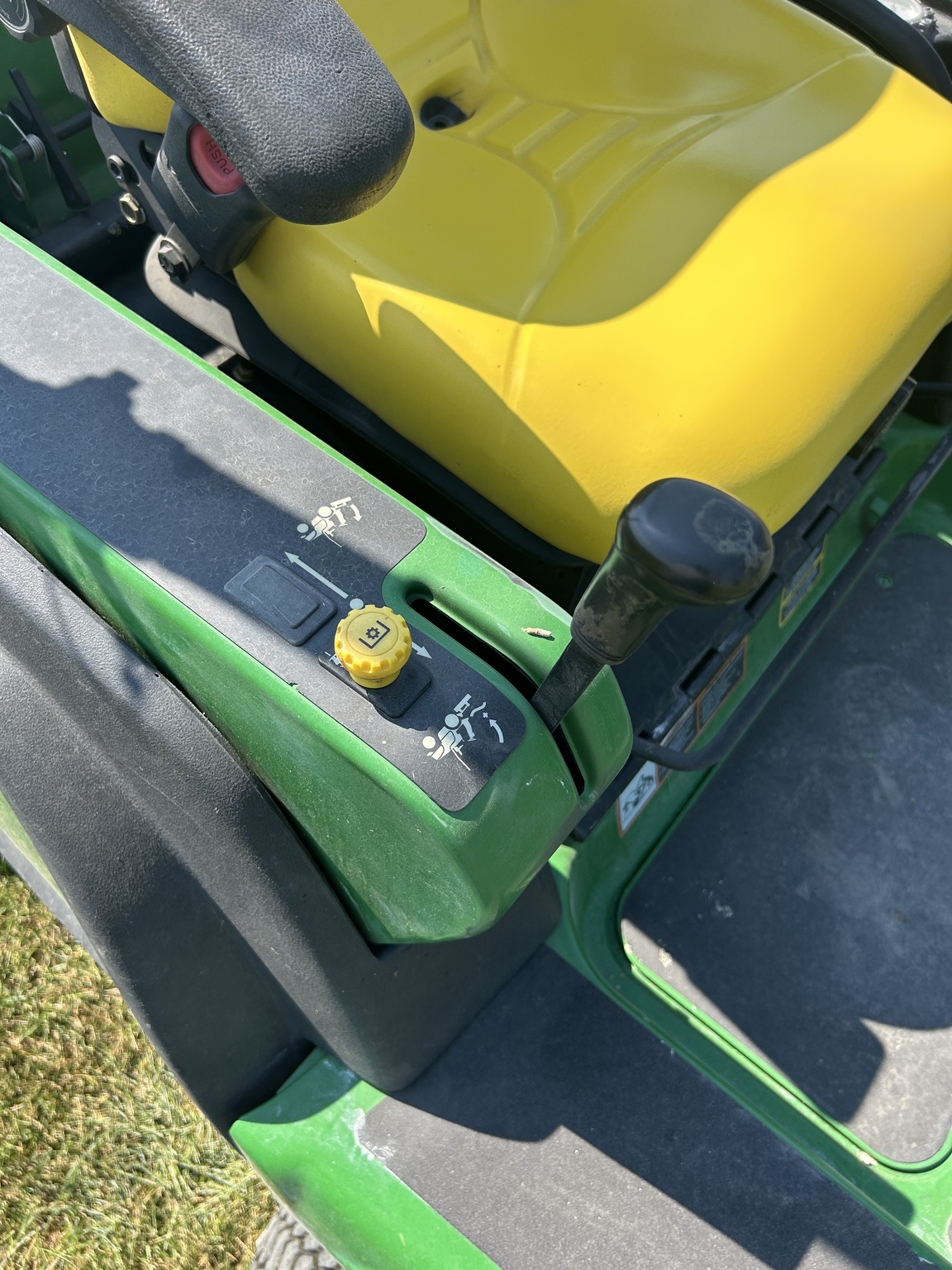 2013 John Deere 1435 Lawn Mower
