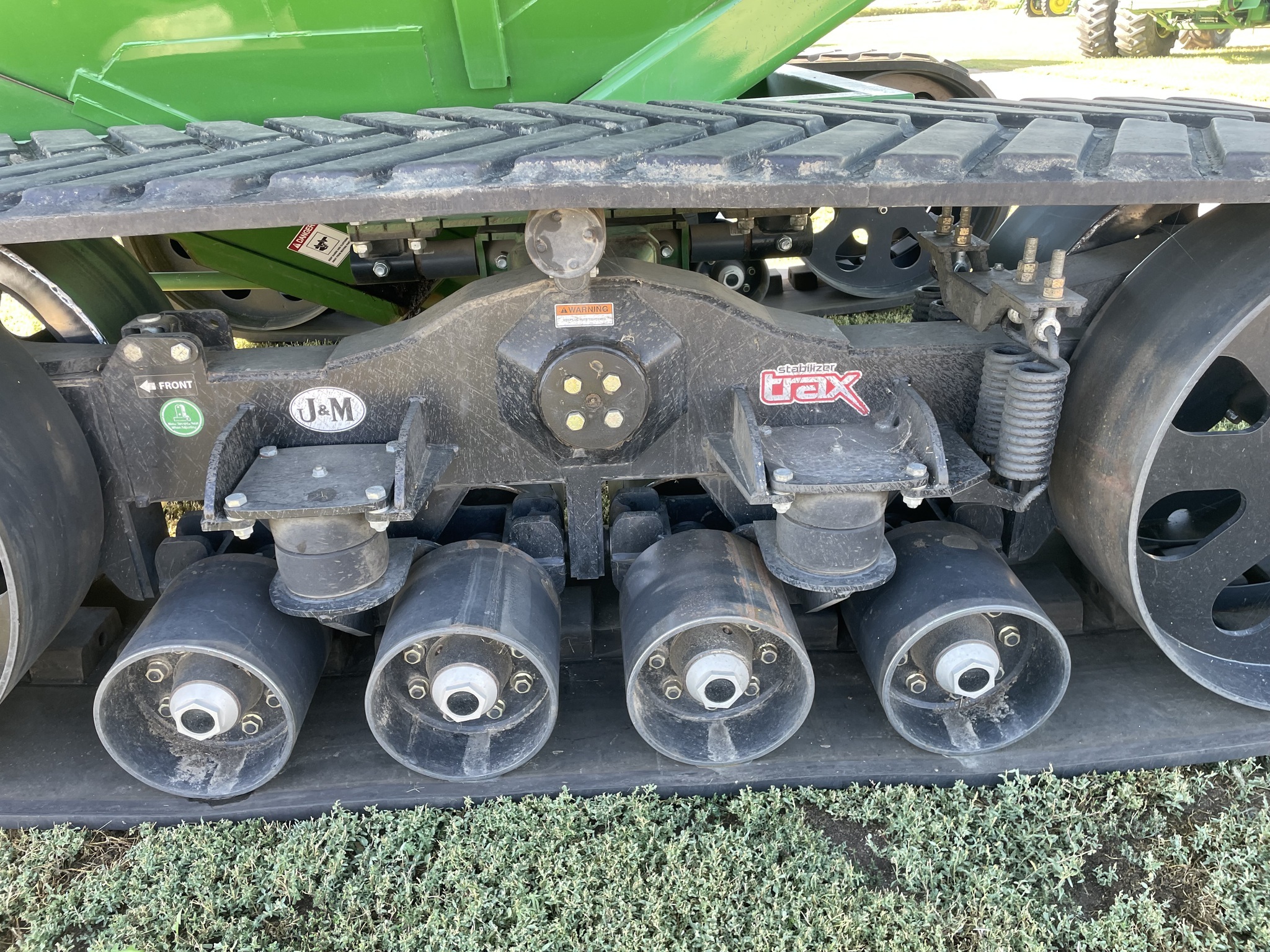 2020 J&M 1522X Grain Cart