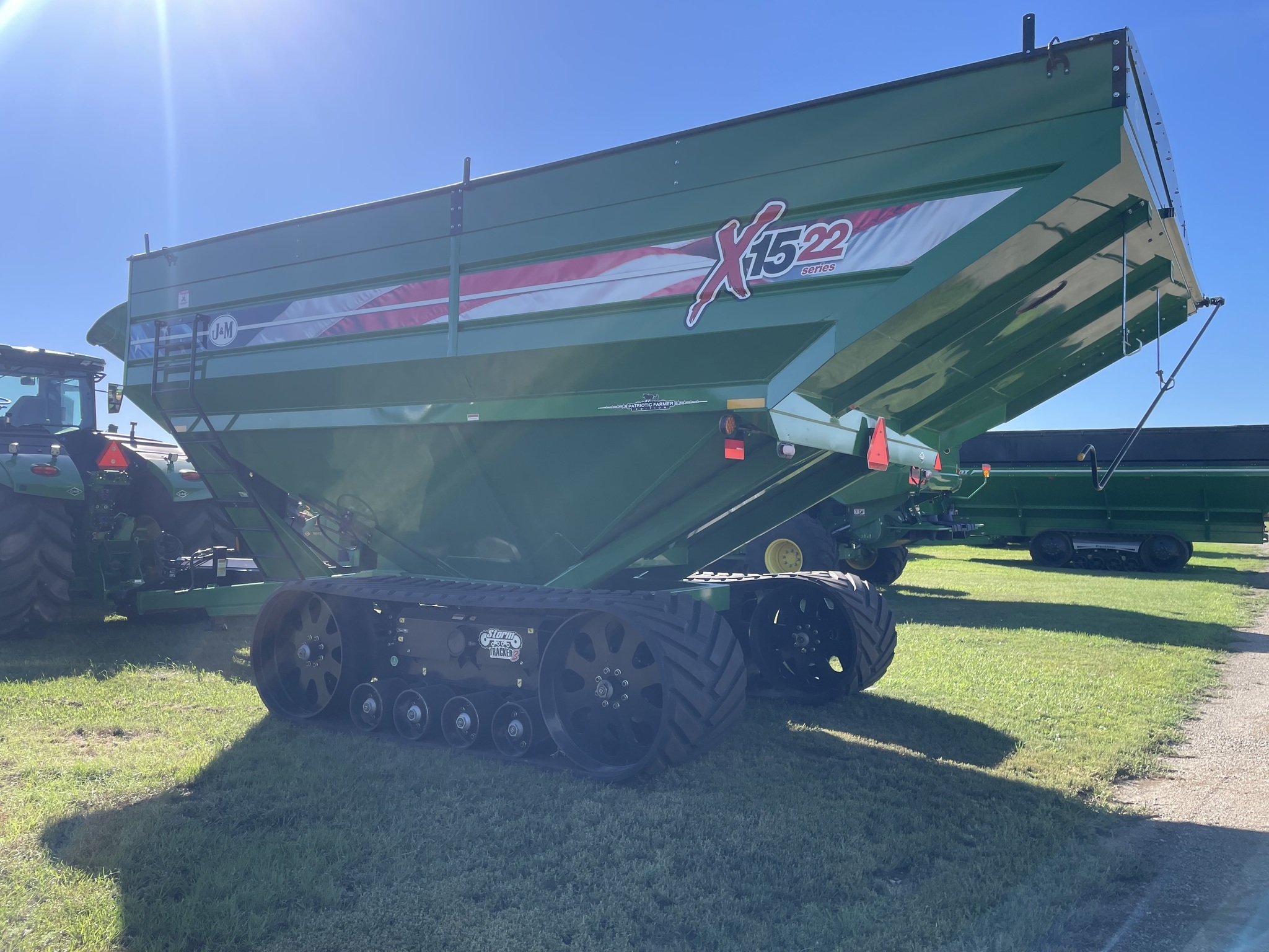 2019 J&M 1522X Grain Cart