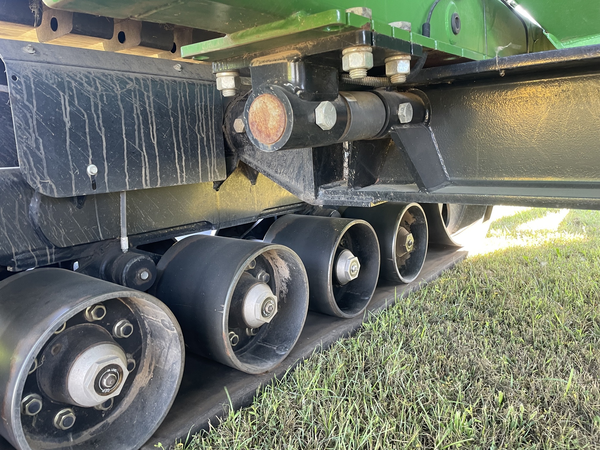 2019 J&M 1522X Grain Cart