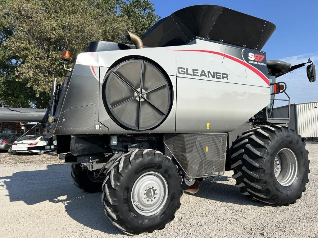 2019 Gleaner S97 Combine