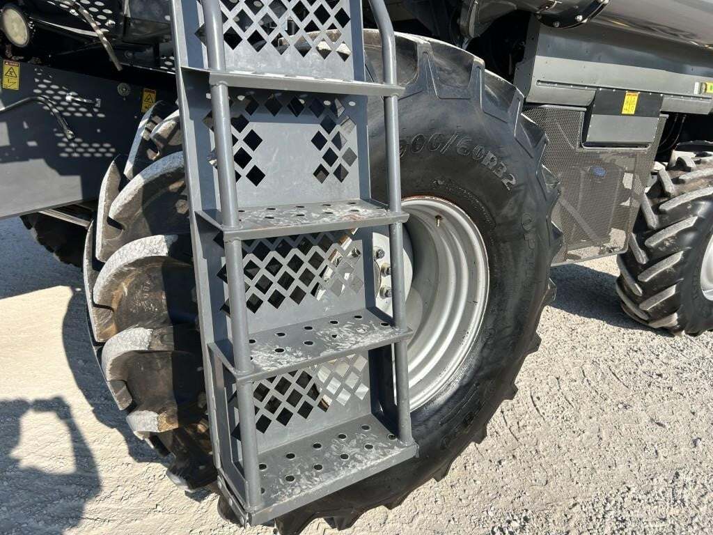 2019 Gleaner S97 Combine