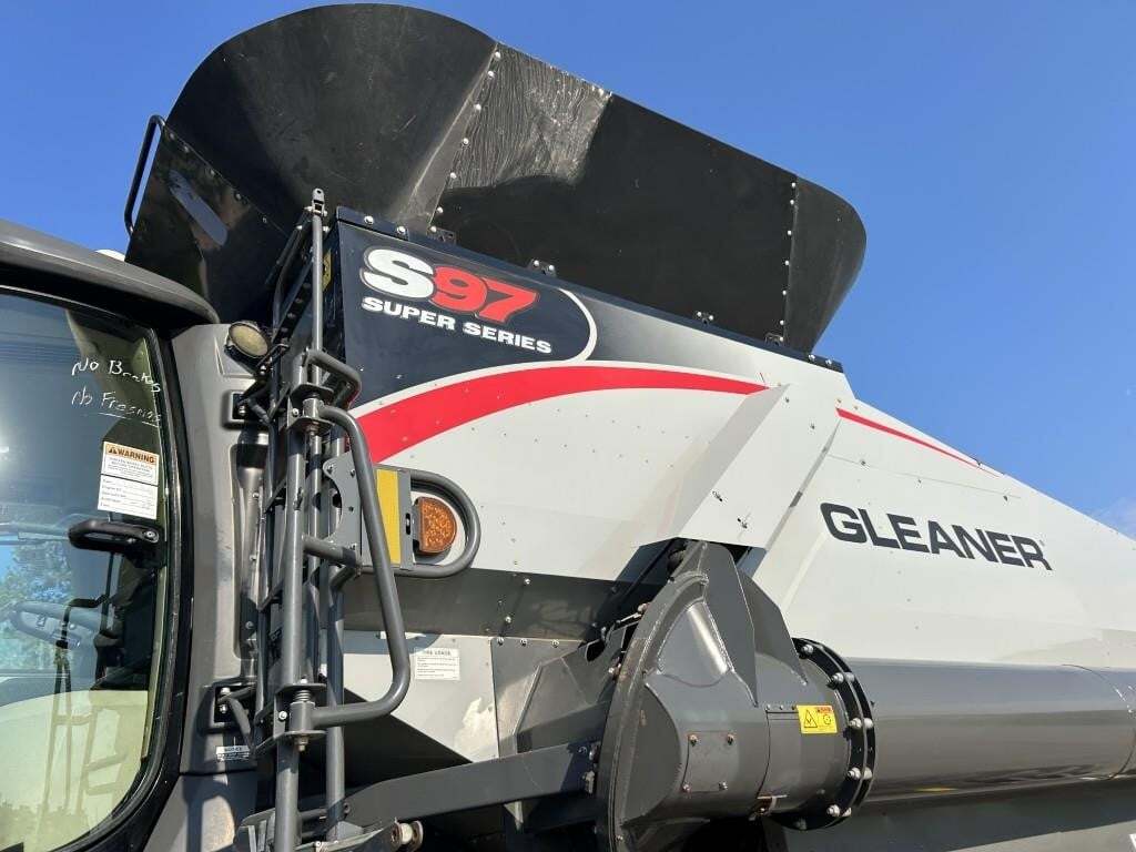 2019 Gleaner S97 Combine