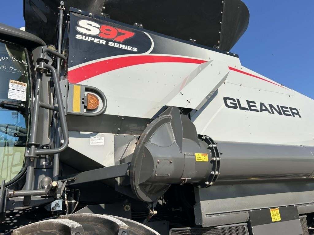 2019 Gleaner S97 Combine
