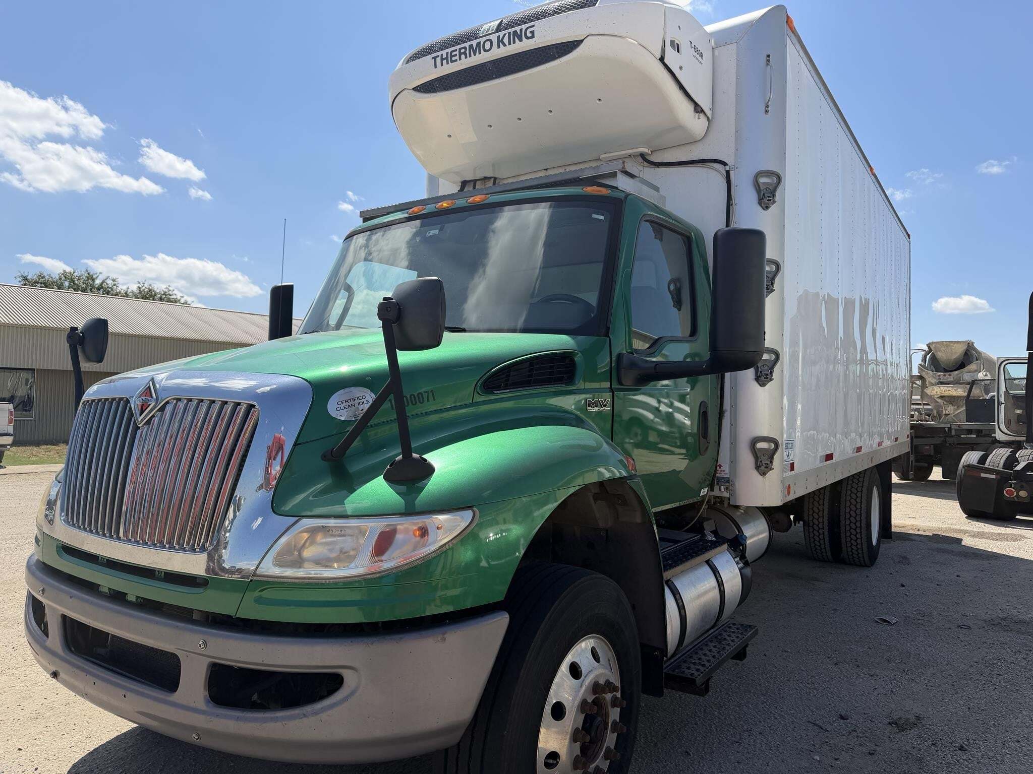 2020 International MV Box Trucks/Trailer