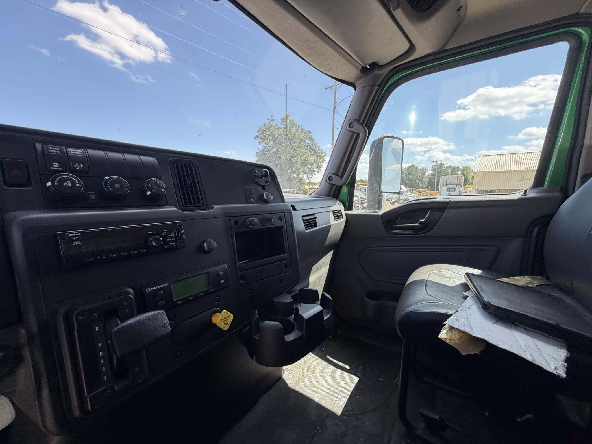 2020 International MV Box Trucks/Trailer