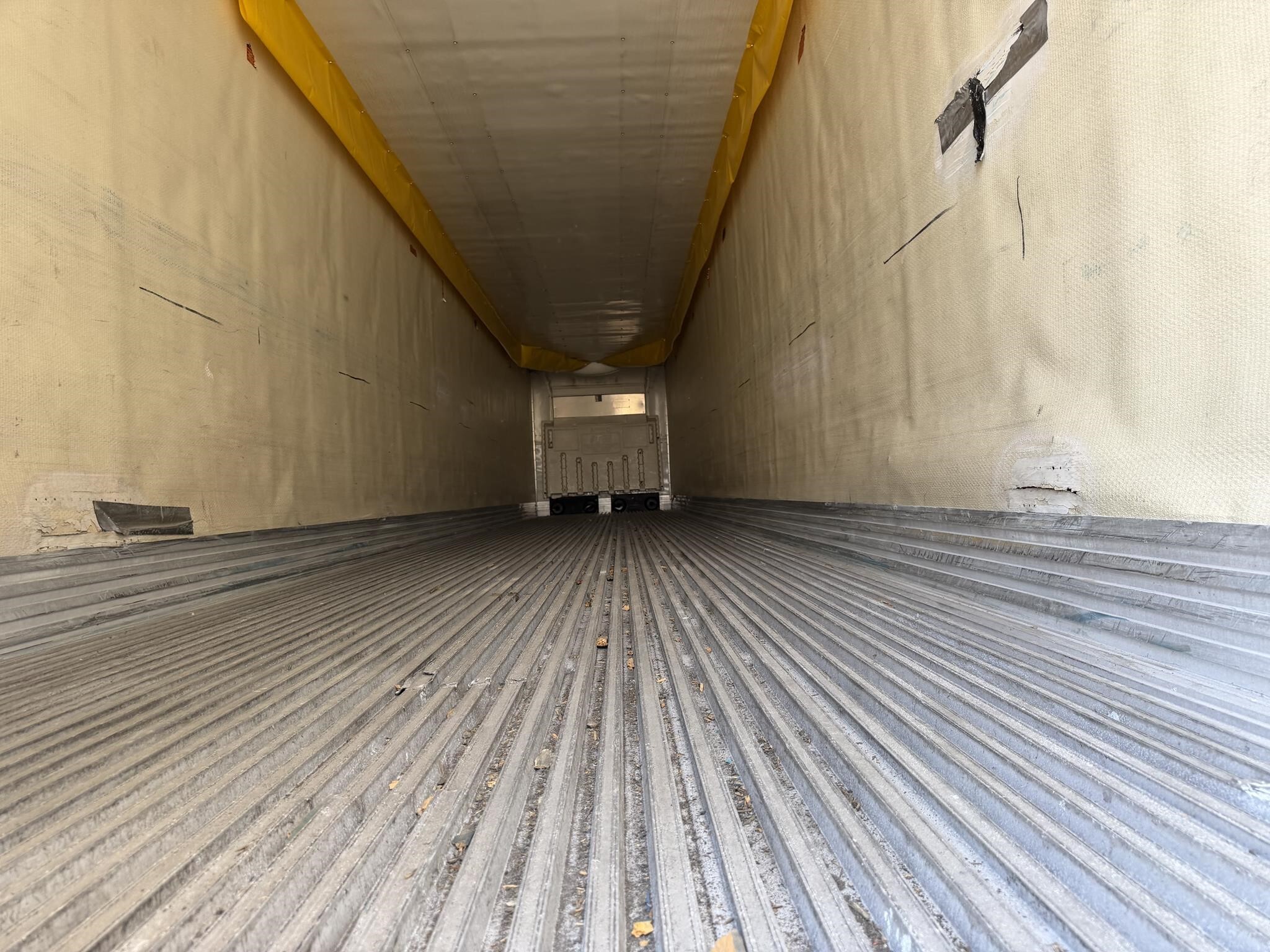 2010 Utility 53 FT REEFER Box Trucks/Trailer