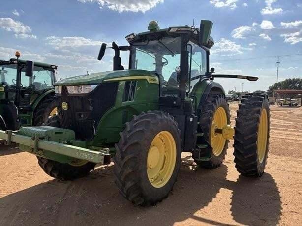 2022 John Deere 7R 210 Tractor
