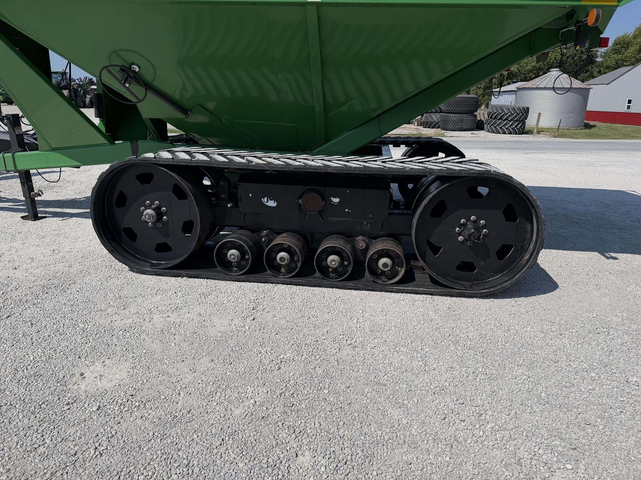 2014 J&M 1051-22 Grain Cart