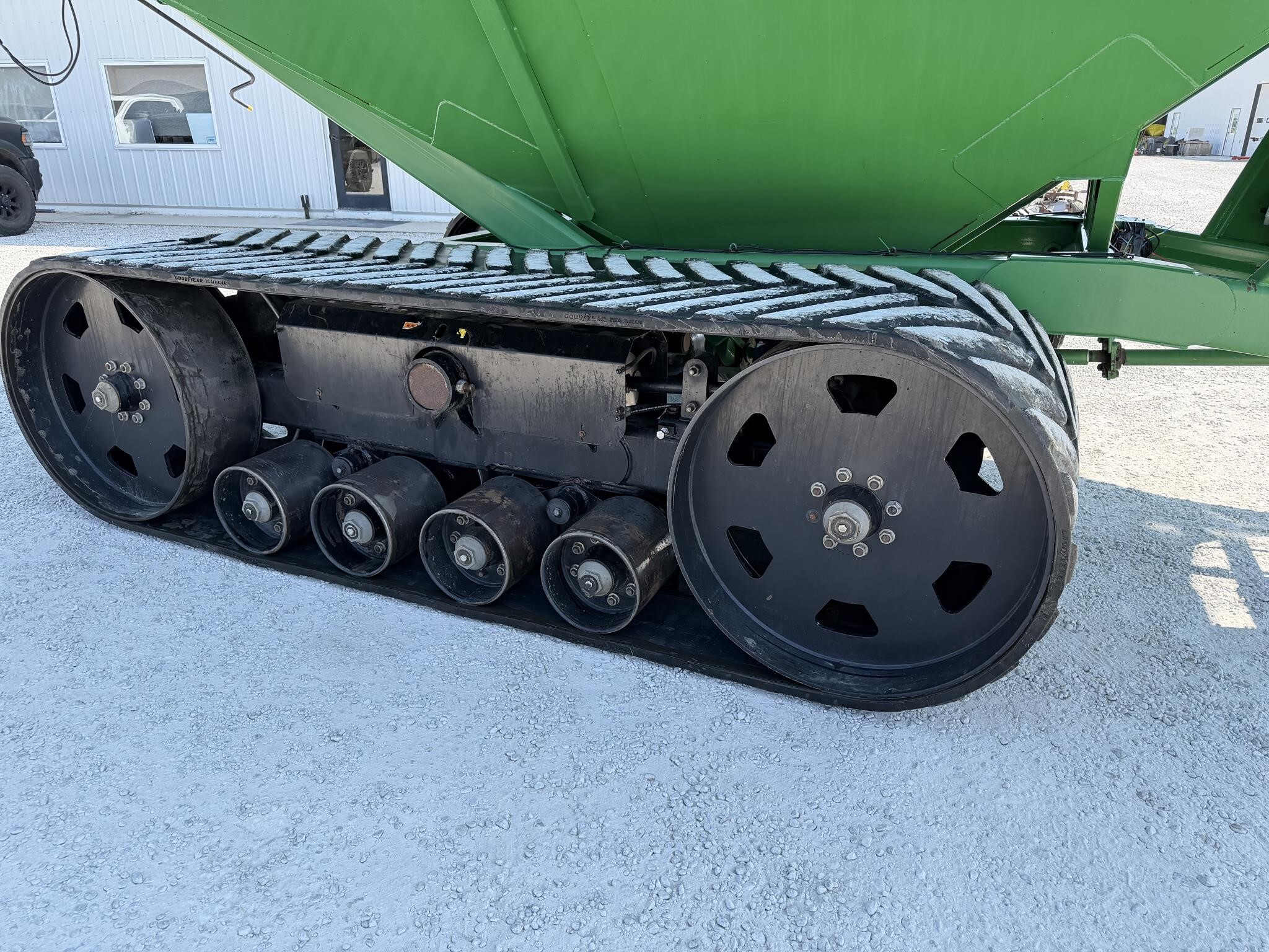 2014 J&M 1051-22 Grain Cart
