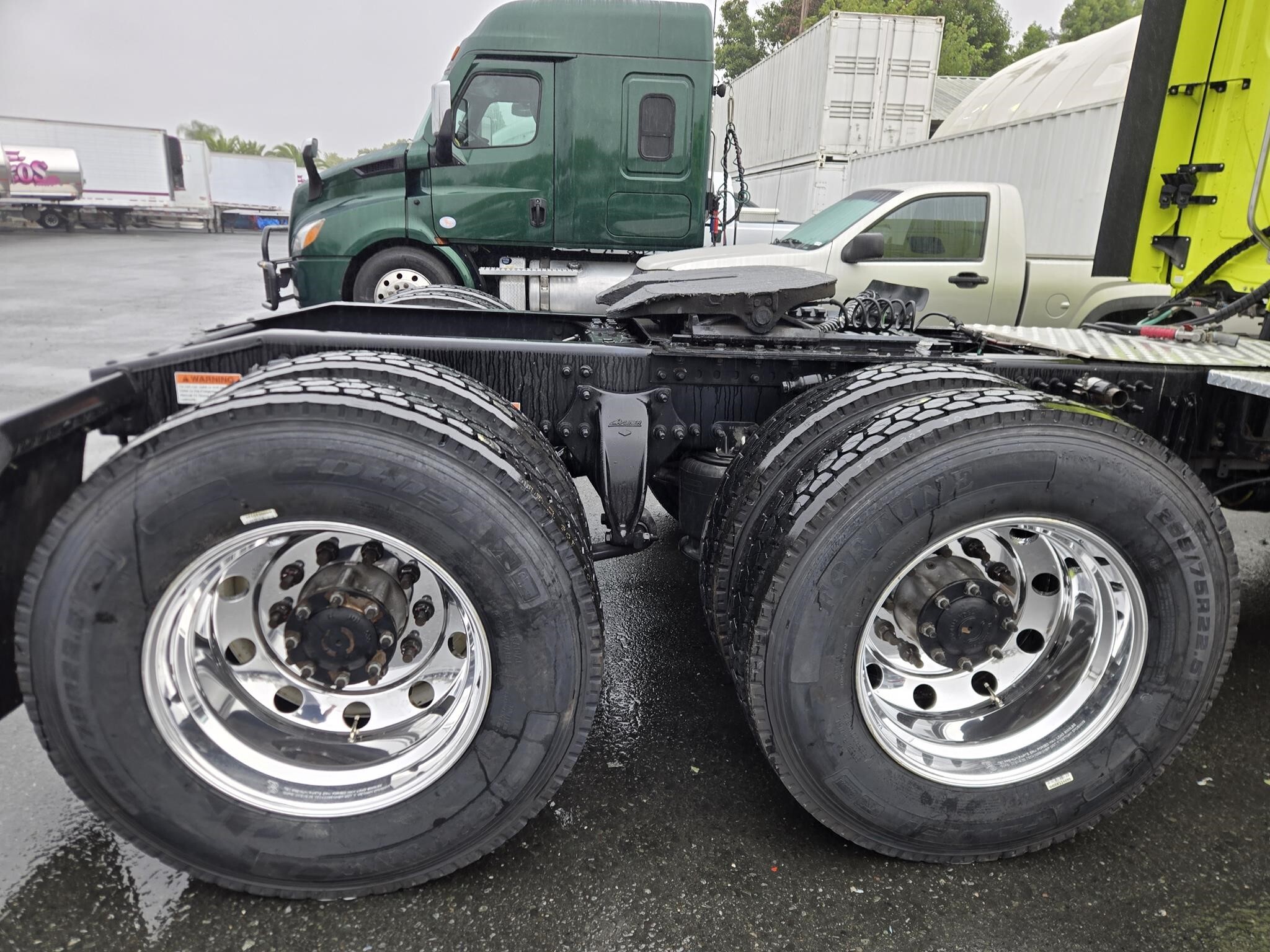 2022 Freightliner CASCADIA 116 Semi Trucks/Trailer