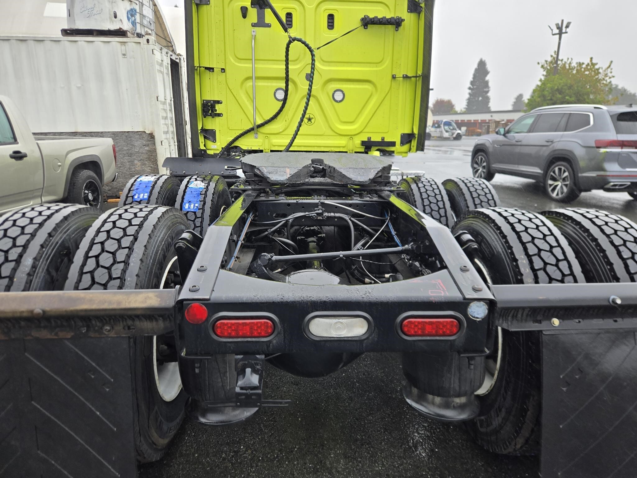 2022 Freightliner CASCADIA 116 Semi Trucks/Trailer