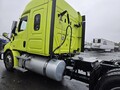2022 Freightliner CASCADIA 116 Semi Trucks/Trailer