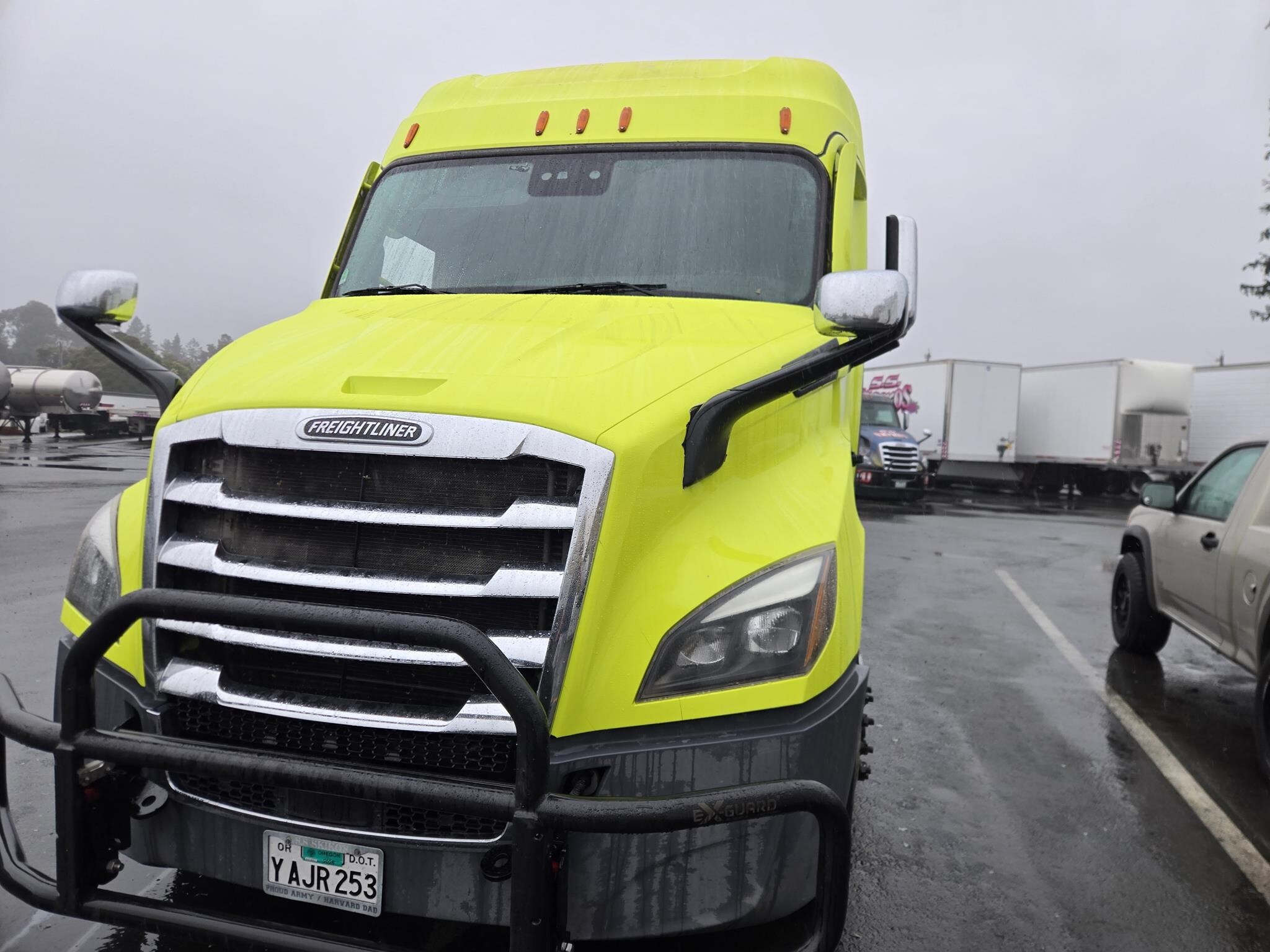 2022 Freightliner CASCADIA 116 Semi Trucks/Trailer