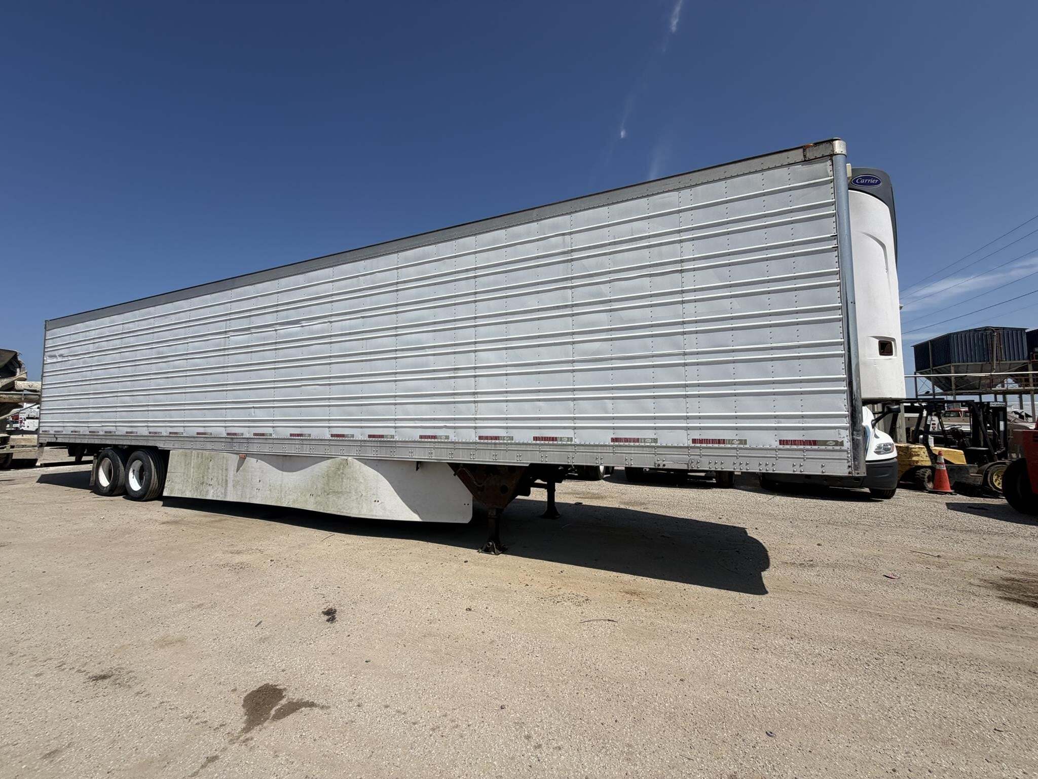 2010 Utility 53 FT REEFER Box Trucks/Trailer