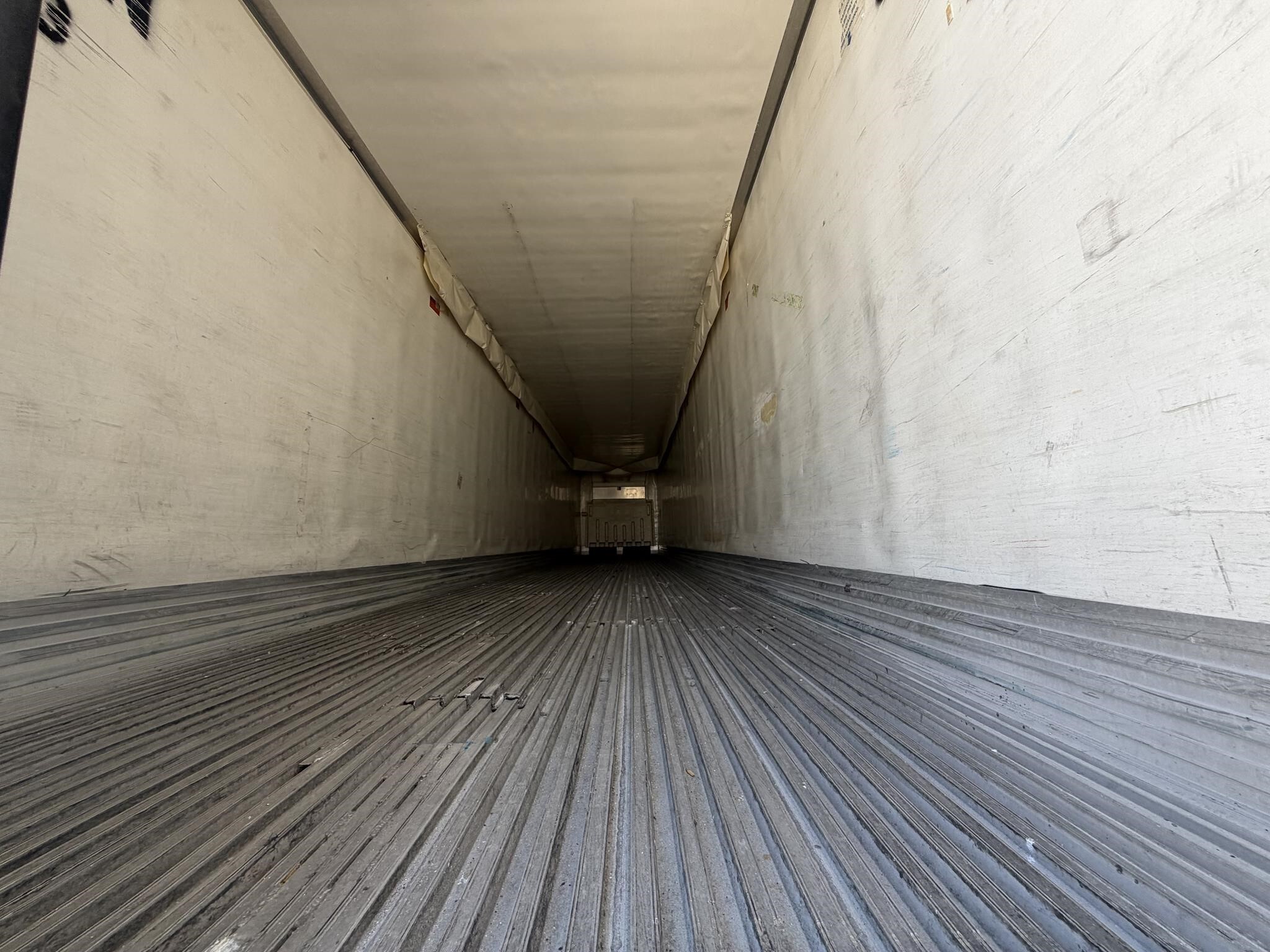 2010 Utility 53 FT REEFER Box Trucks/Trailer