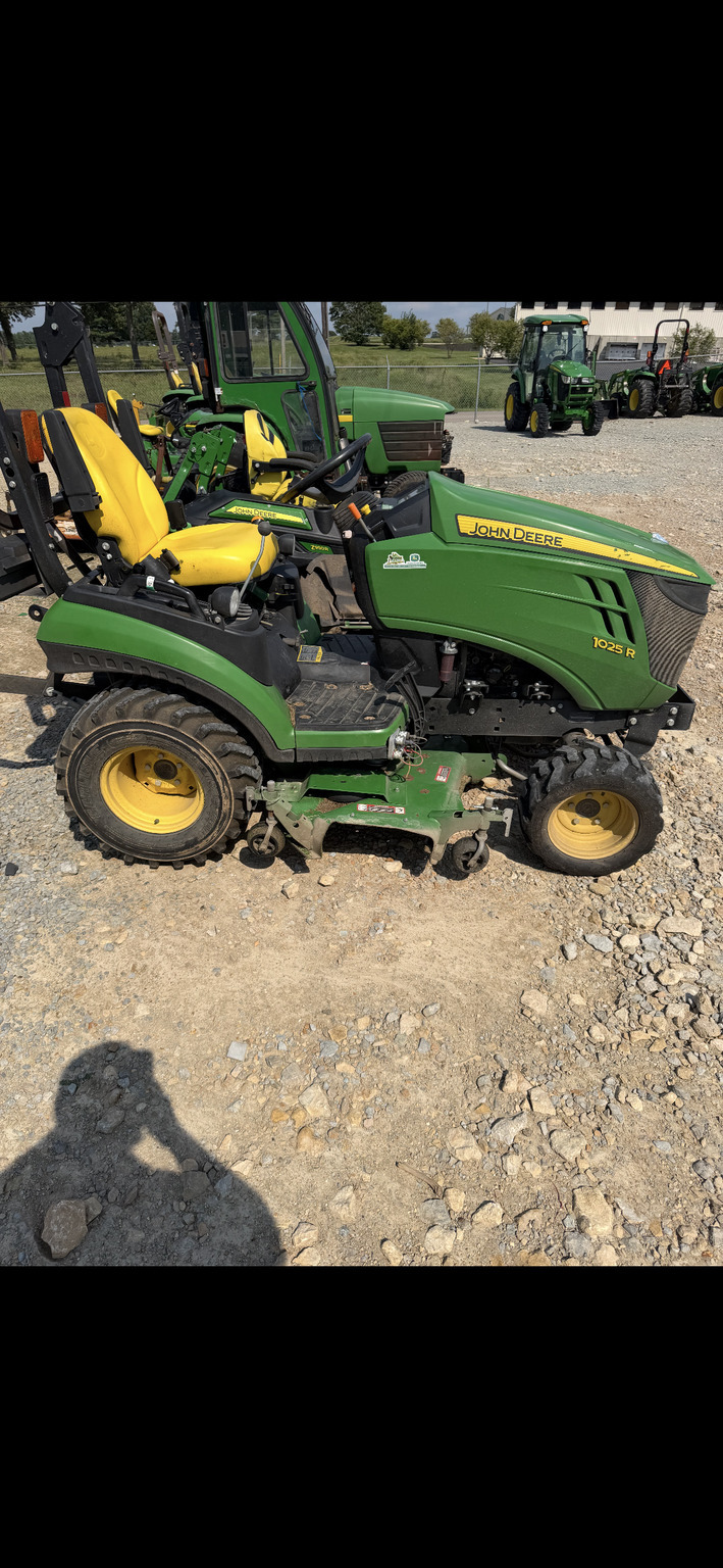 2015 John Deere 1025R Tractor
