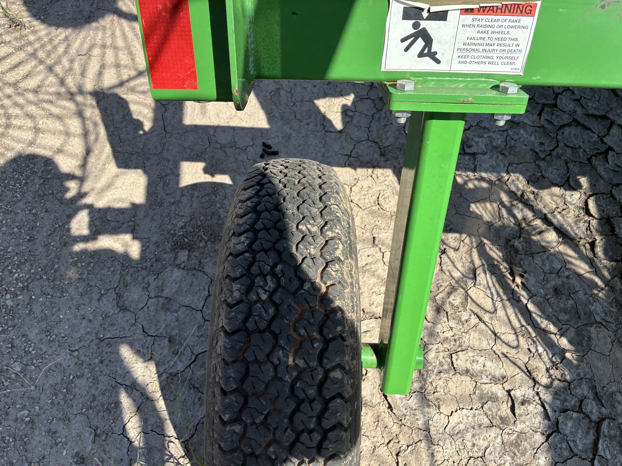 2019 Frontier WR3112 Rake