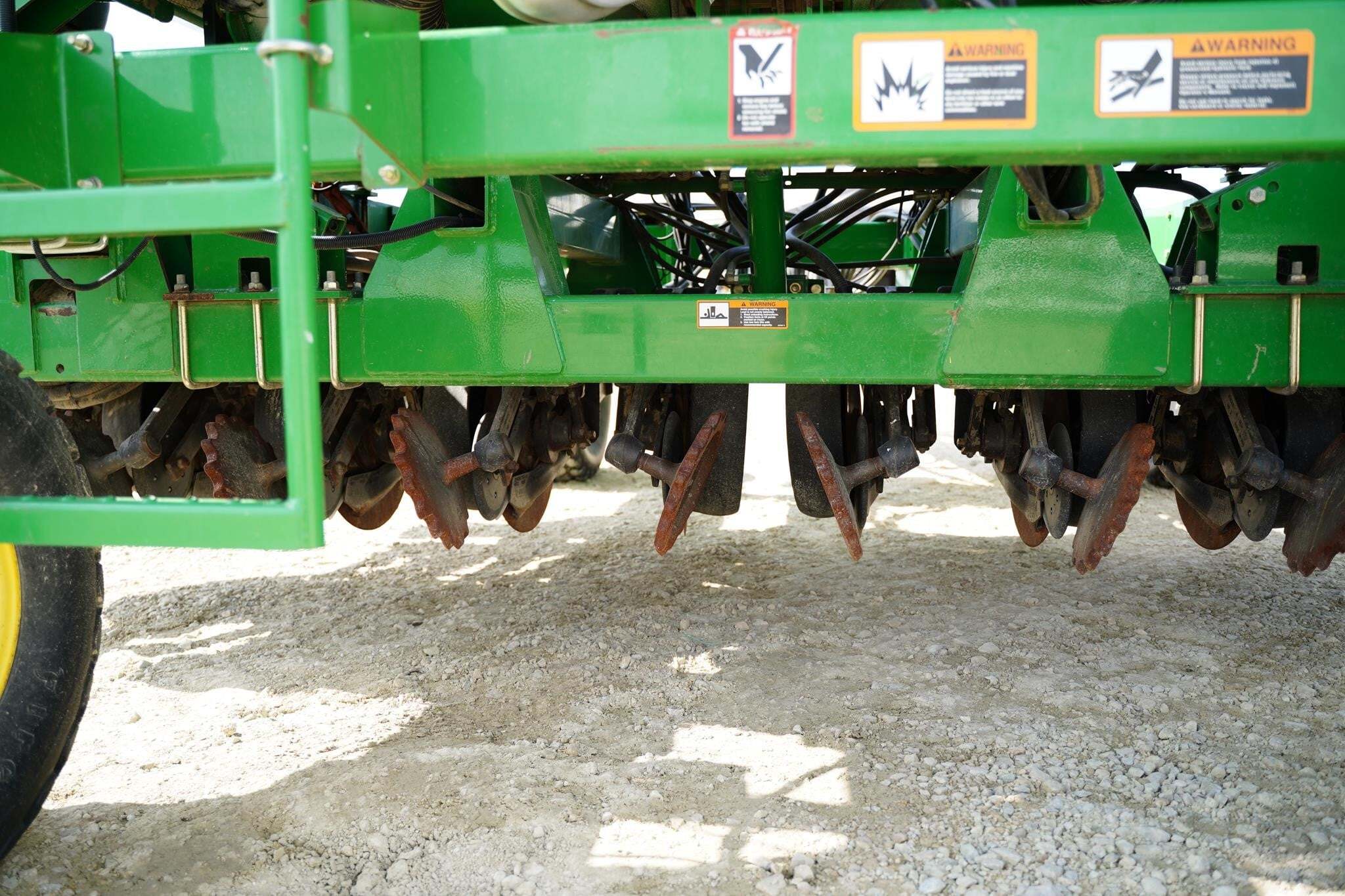 2005 John Deere 1990 Air Seeder