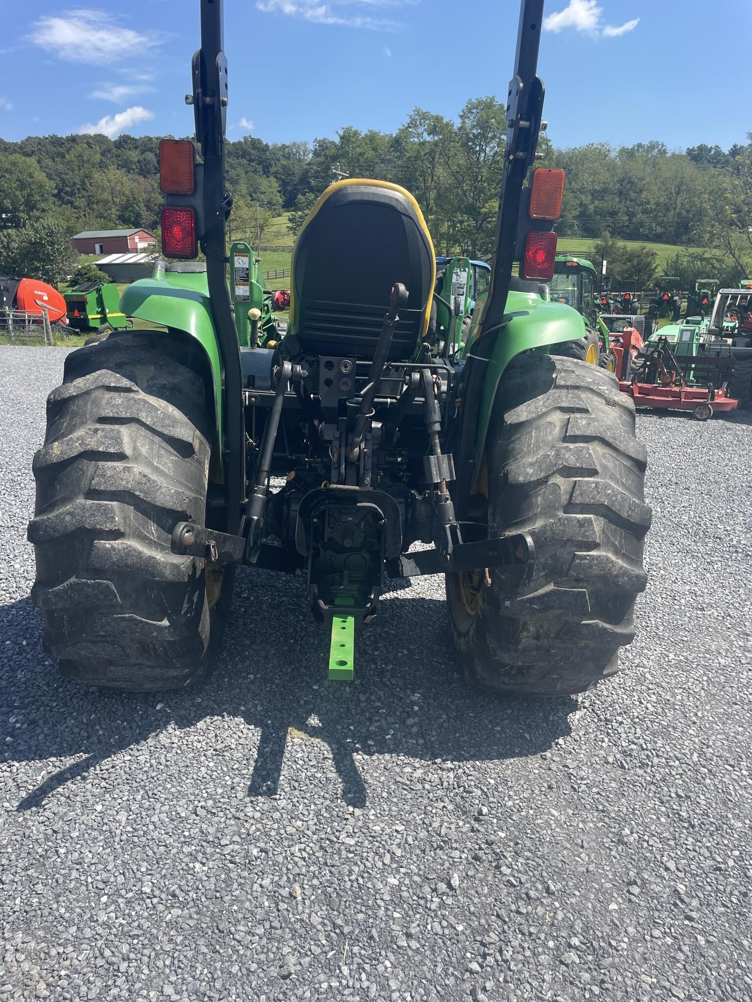 2005 John Deere 4320 Tractor