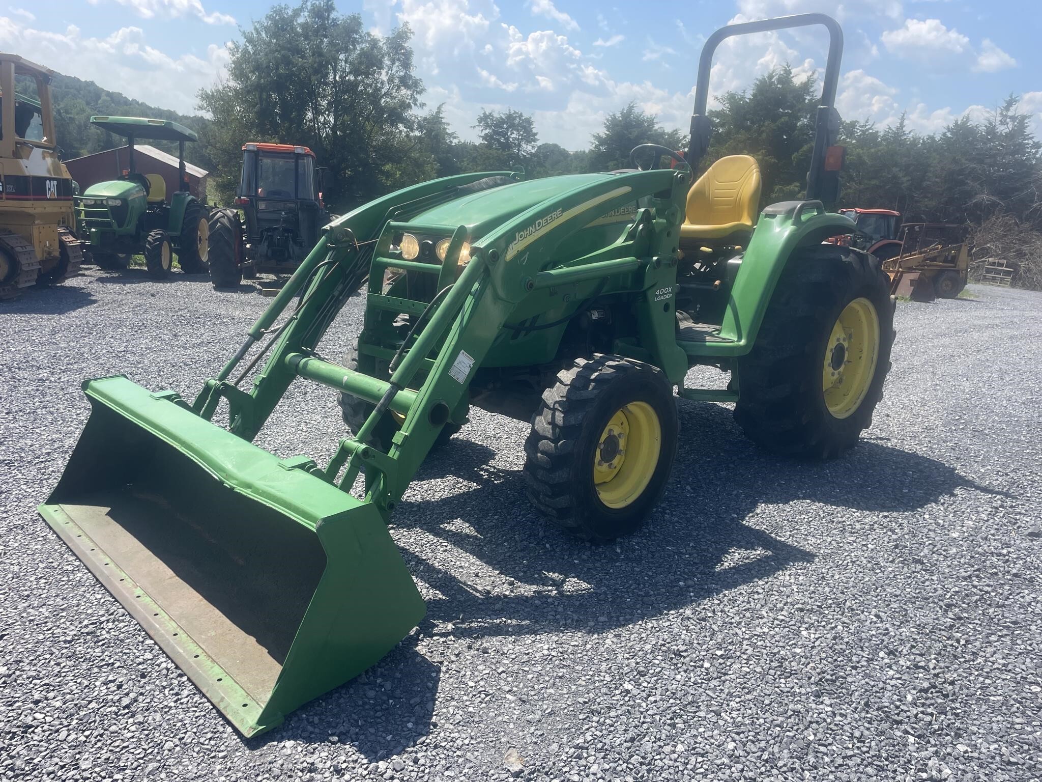 2005 John Deere 4320 Tractor
