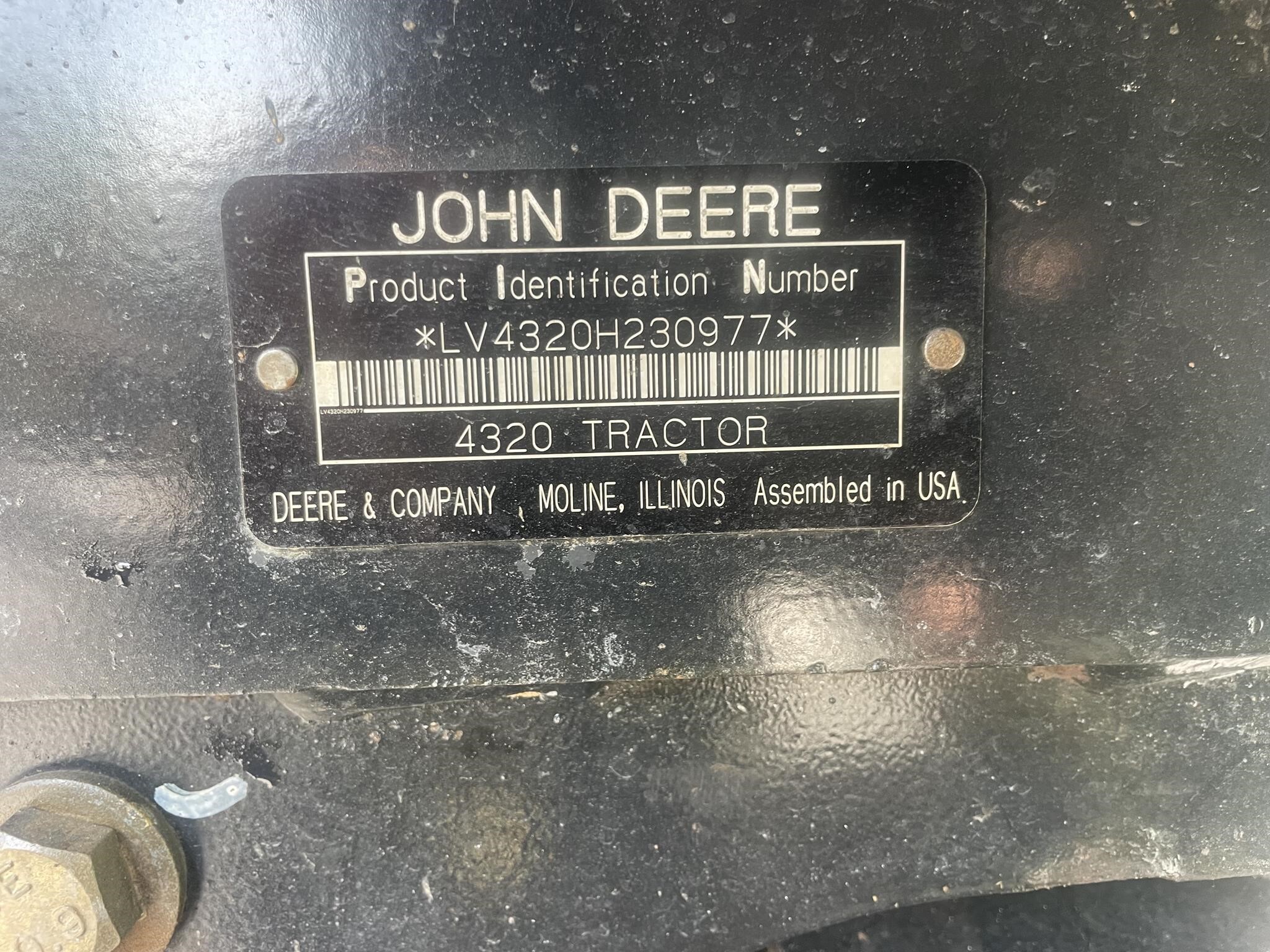 2005 John Deere 4320 Tractor