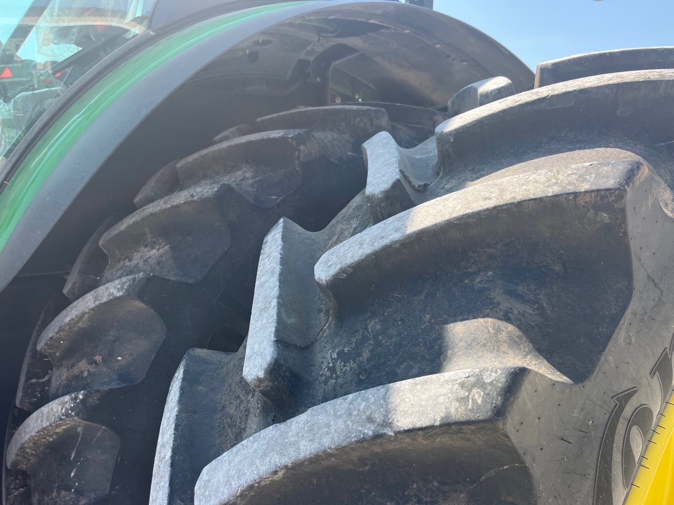 2025 John Deere 6R 195 Tractor