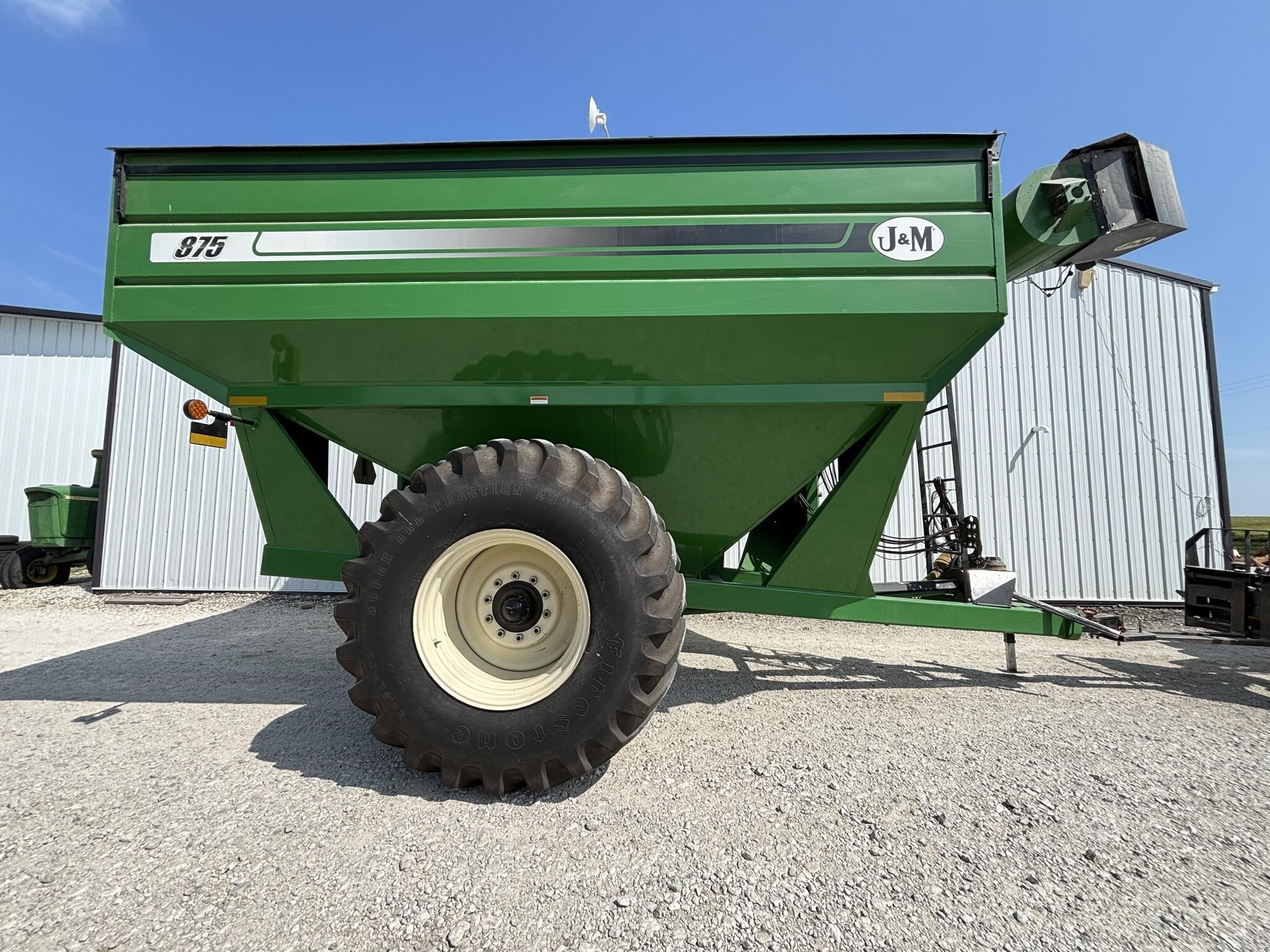  J&M 875-18 Grain Cart