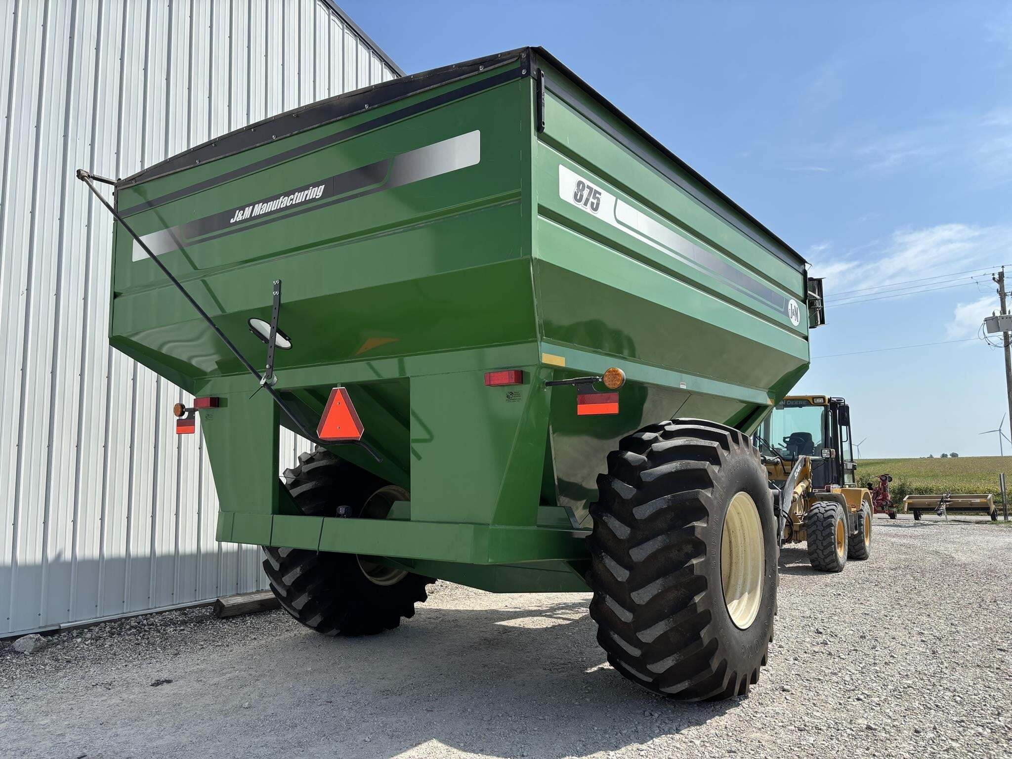  J&M 875-18 Grain Cart