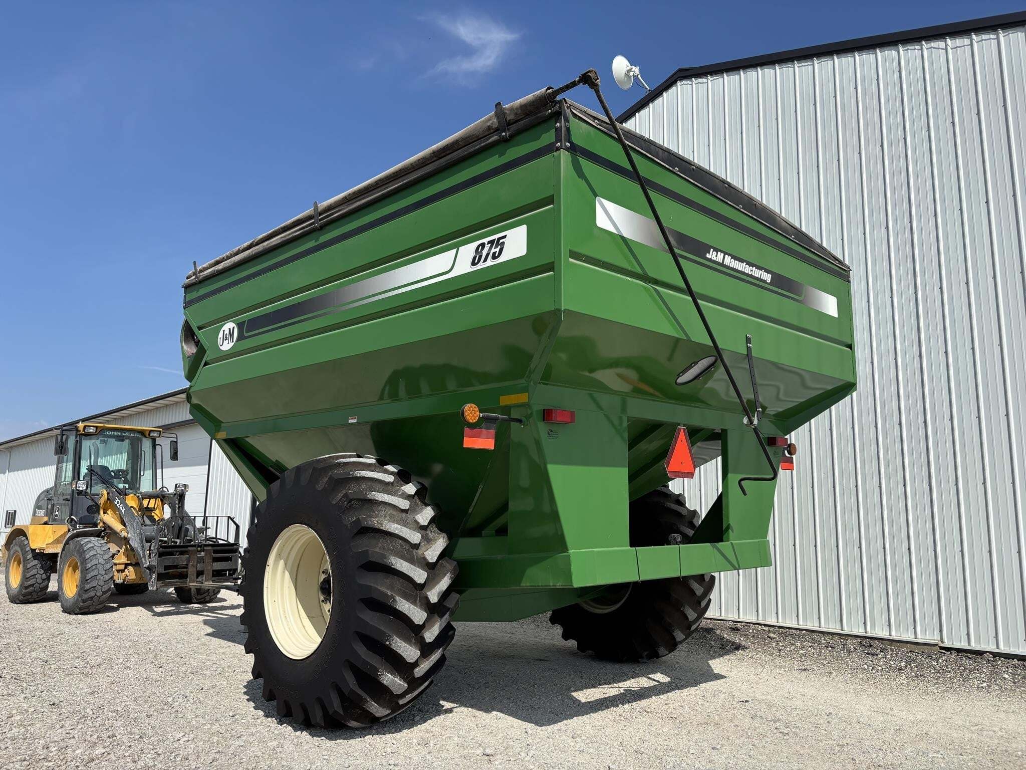  J&M 875-18 Grain Cart