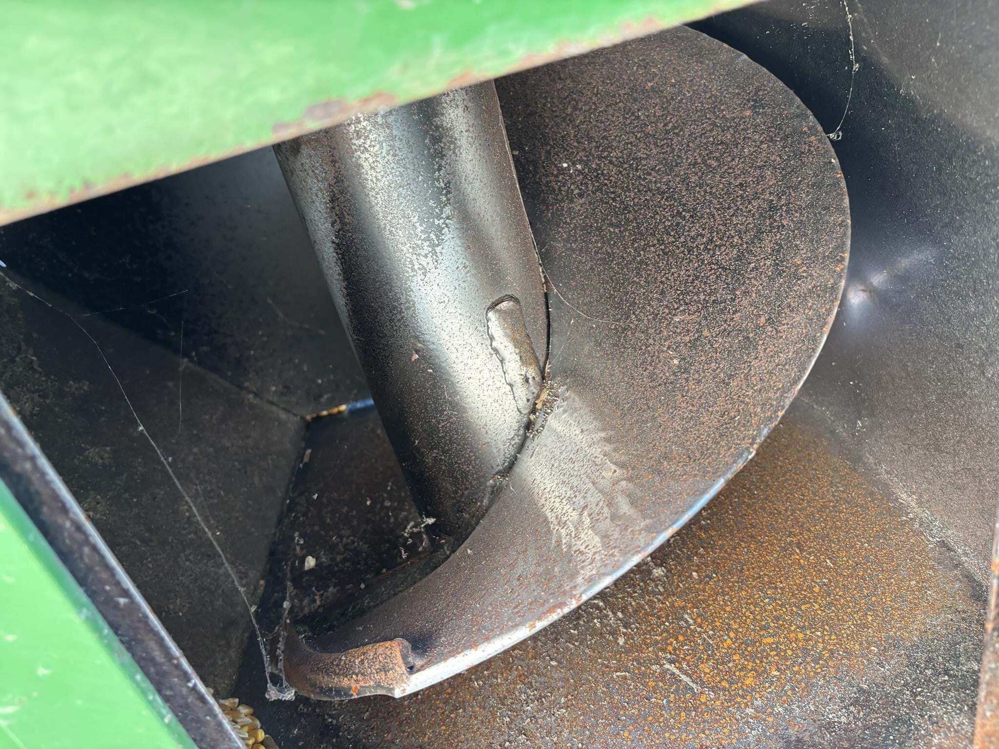 J&M 875-18 Grain Cart